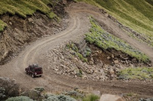 Die Schotterpiste am Sani Pass in Südafrika