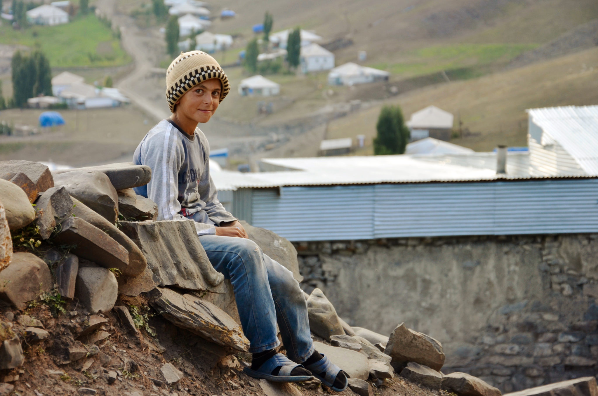 Aserbaidschan-Reisetipps-Xinalig-Junge-Kaukasus