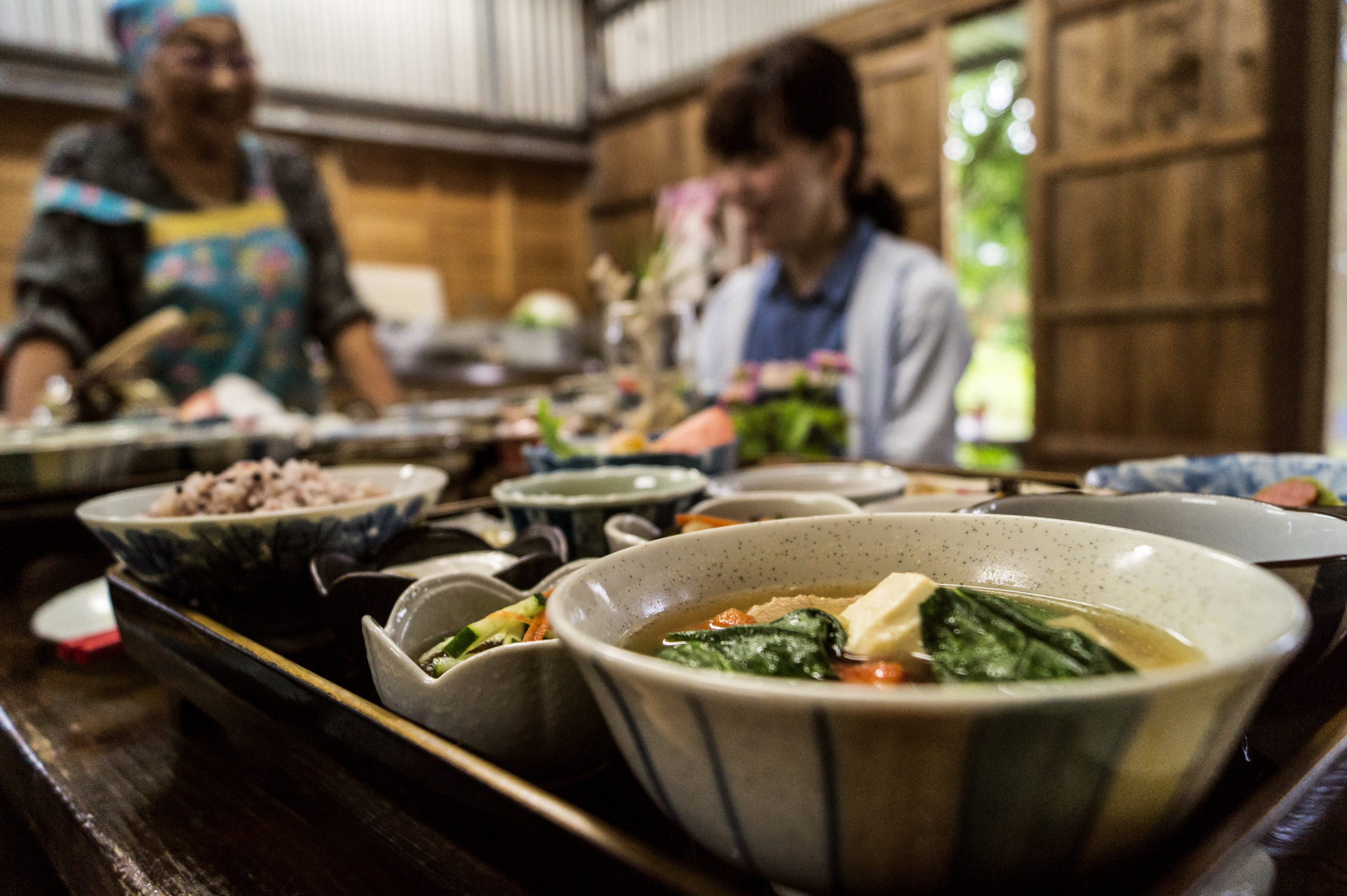 Schön gedeckter Tisch in Japan
