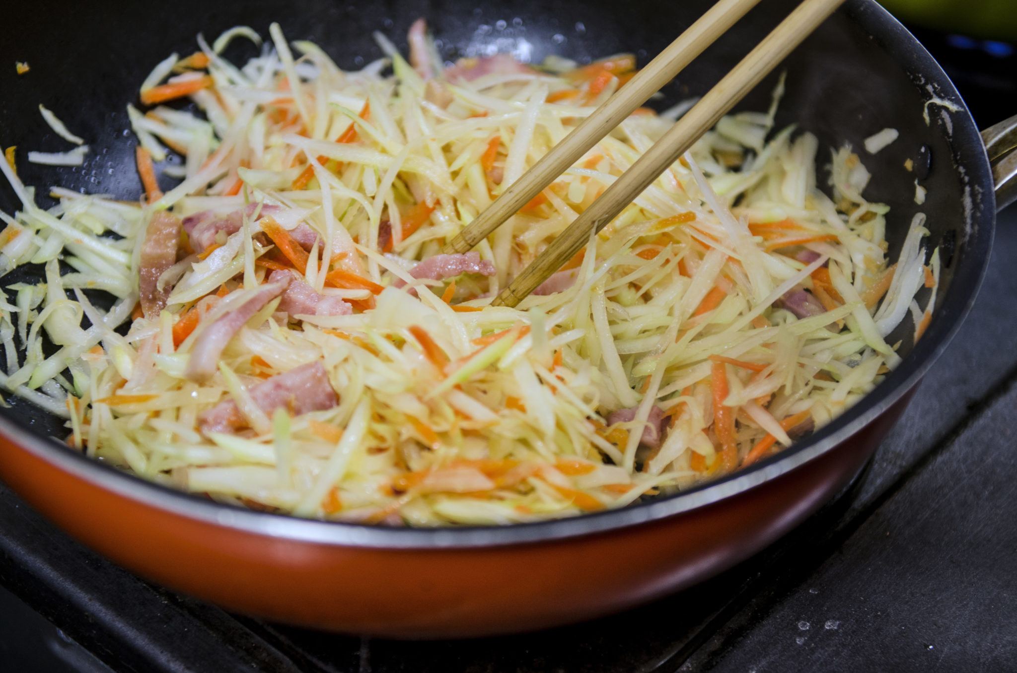 Papaya mit Schweinefleisch beim Kochkurs auf Ishigaki