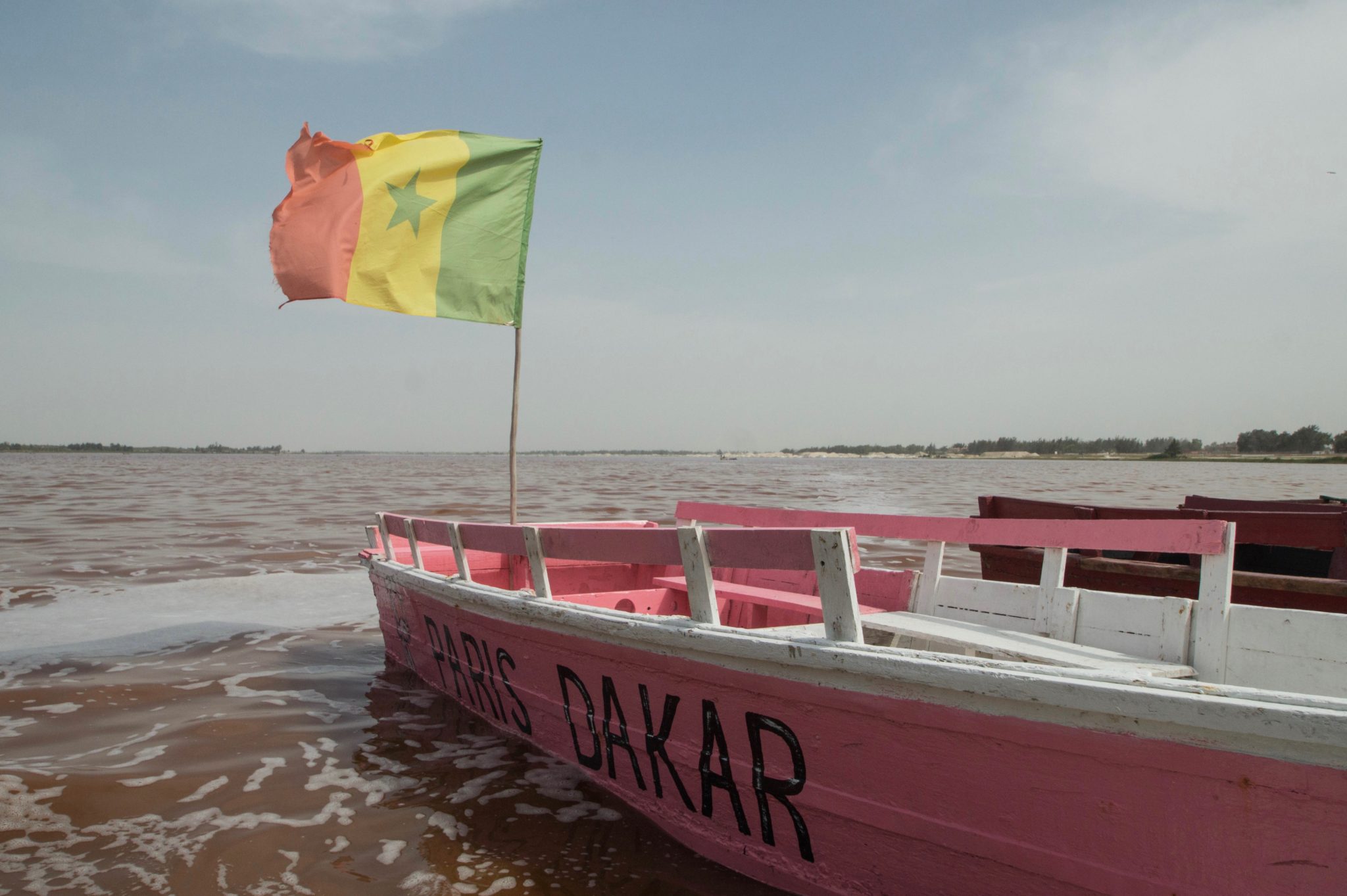 Der Lac Rose gehört zu den besten Senegal Sehenswürdigkeiten