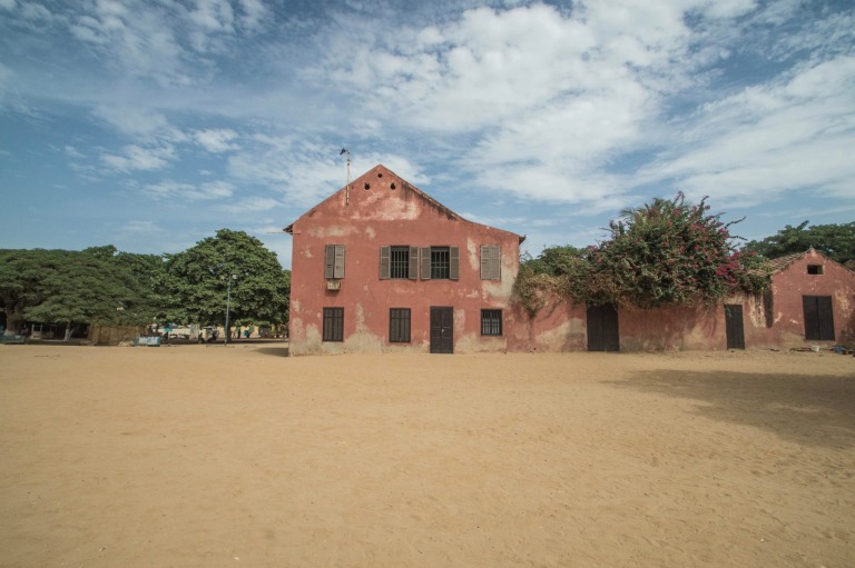 Tagesausflug-von-Dakar-Architektur-Ile-de-Goree-Senegal