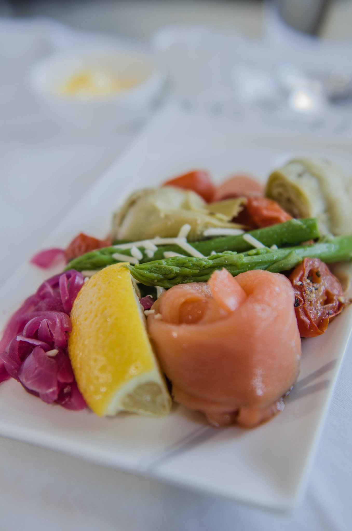 Frisch und lecker: Lachs in der Hainan Business Class