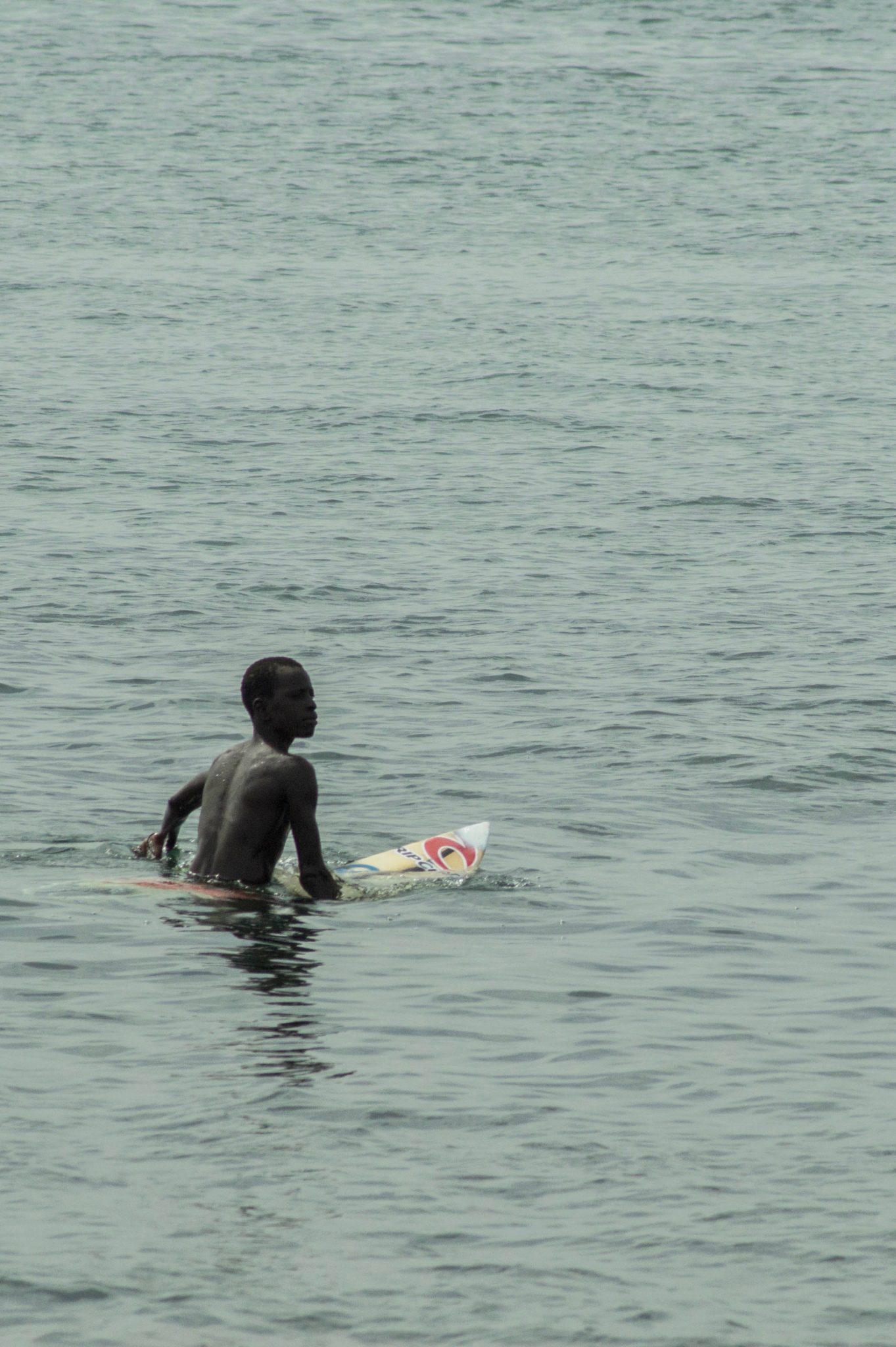 Surf Senegal: Warten muss man auch hier, nämlich auf die perfekte Welle.