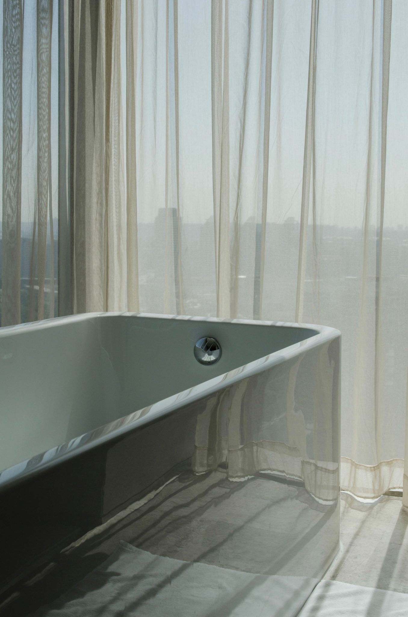 Die Badewanne im Hotelzimmer