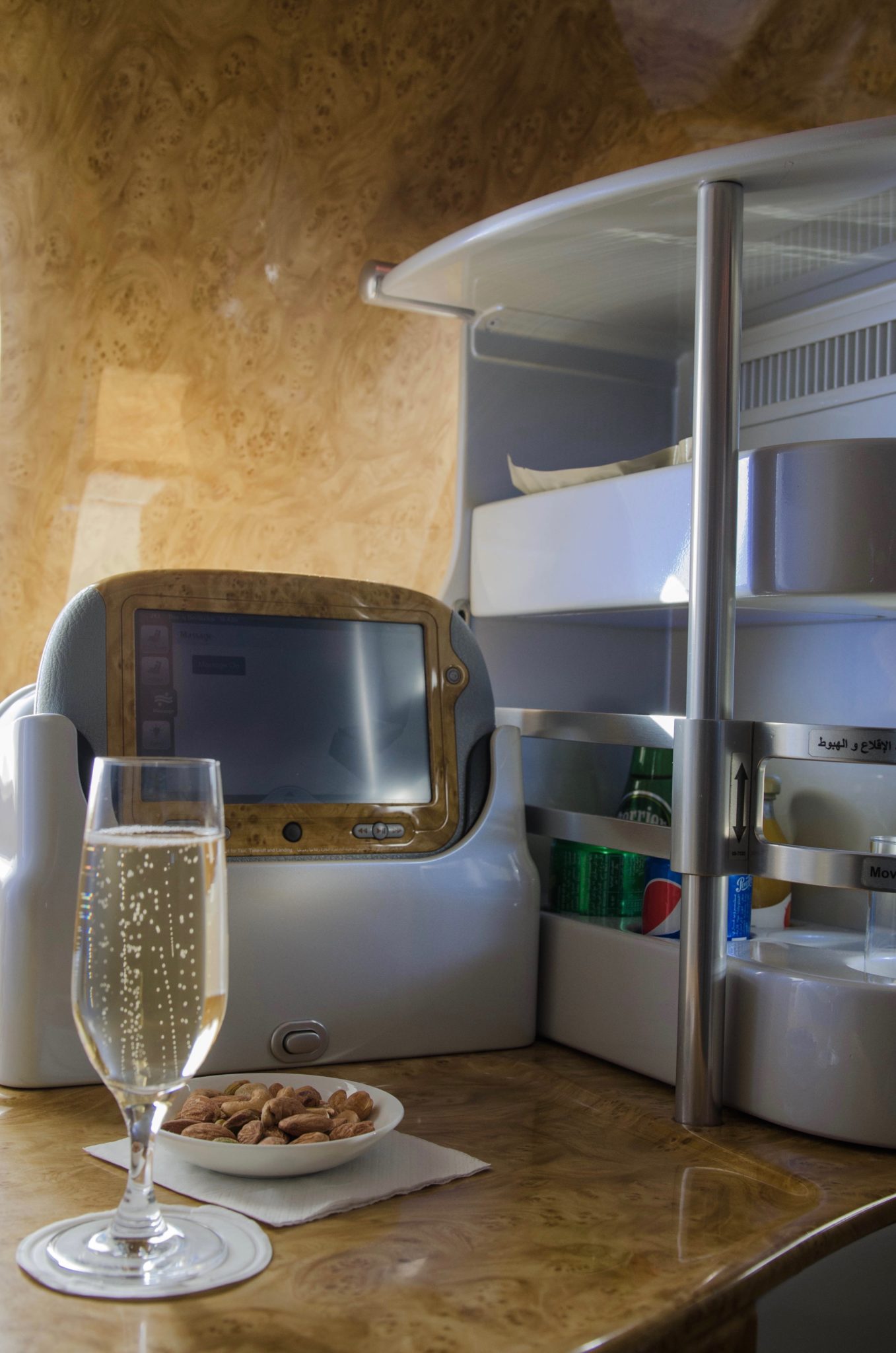 Emirates Business Class im A380: Champagner darf den gesamten Flug über getrunken werden