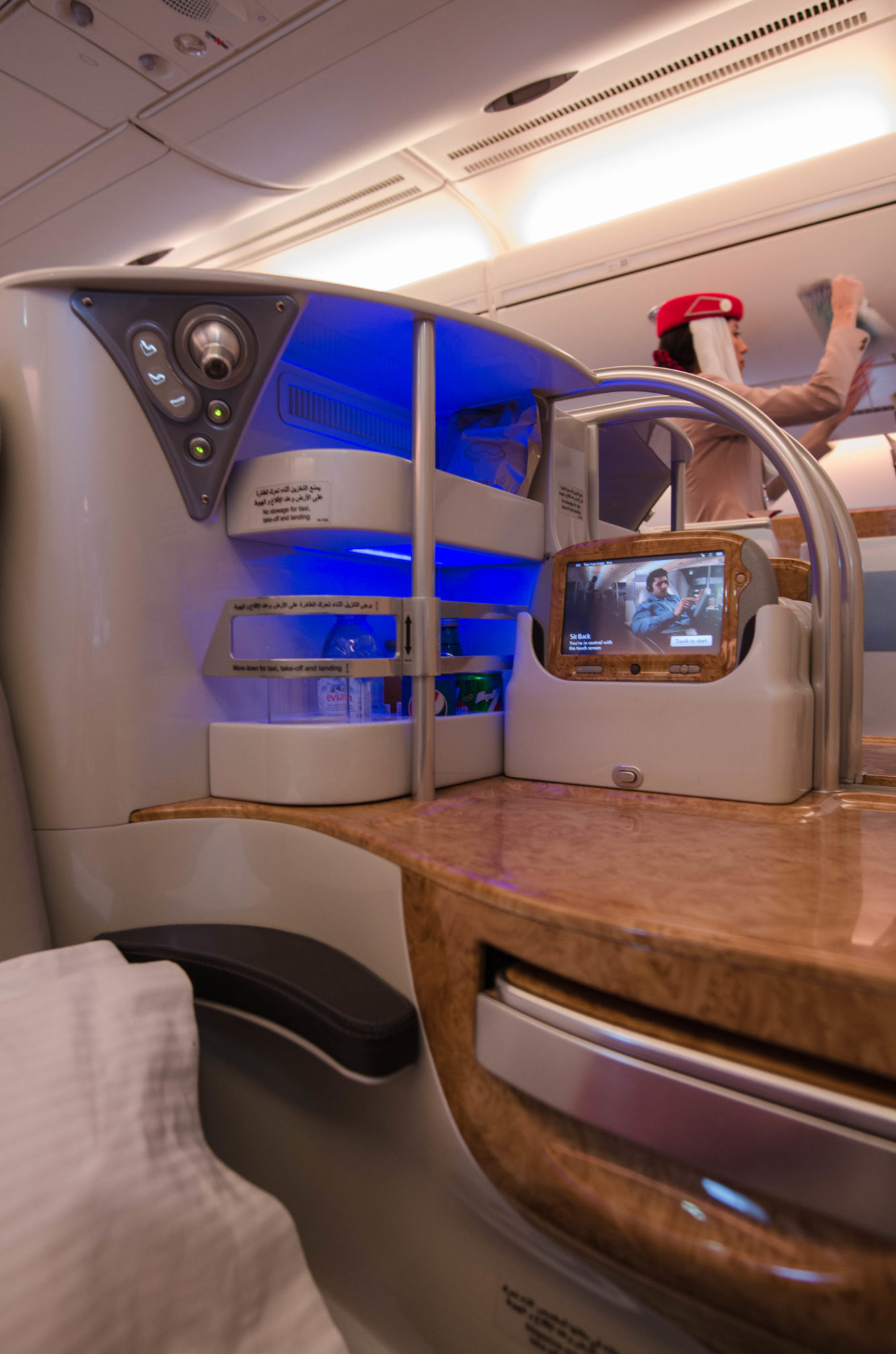 Emirates Business Class A380: Eine eigene kleine Bar befindet sich in jedem Sitz