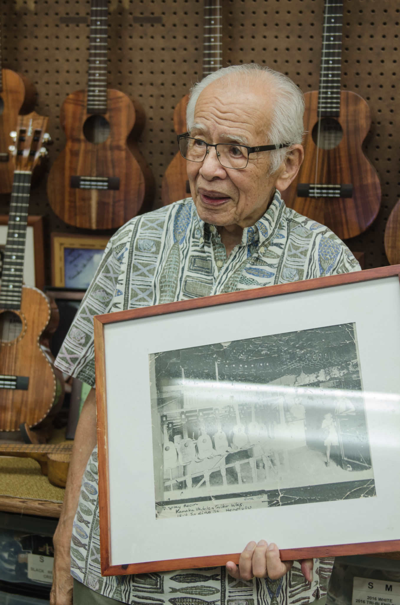 Der Erfinder der Kamaka Ukulele in Hawaii