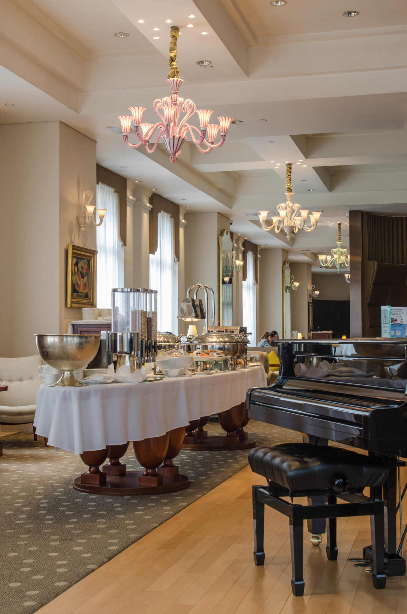 Lanson Place Hotel Hongkong: In der Lobby wird auch das Frühstück serviert