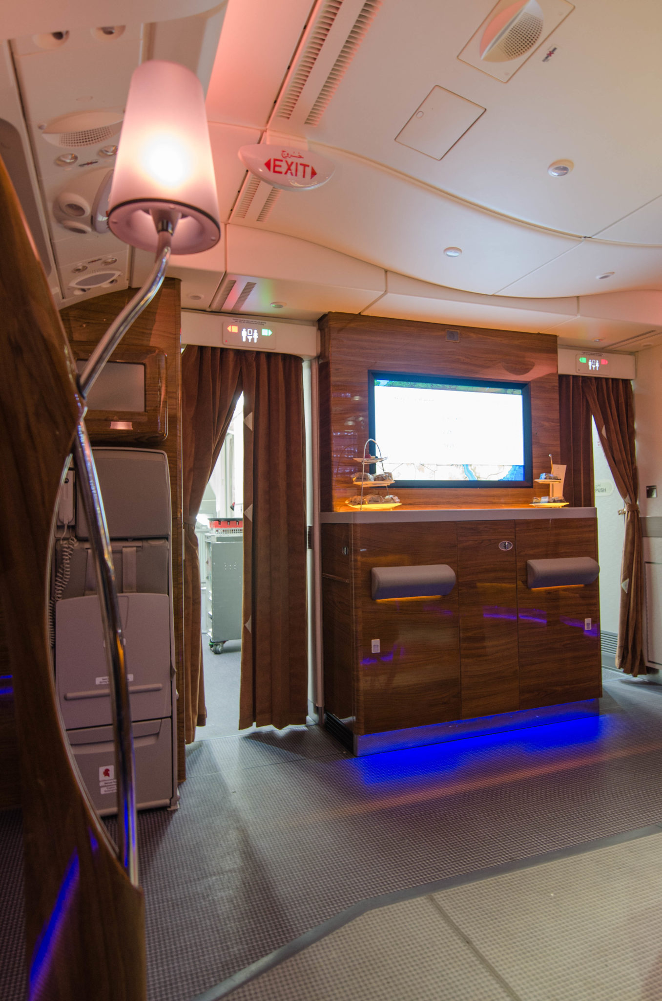 Die Bar im A380 der Emirates Business Class ist ein besonderes Highlight.