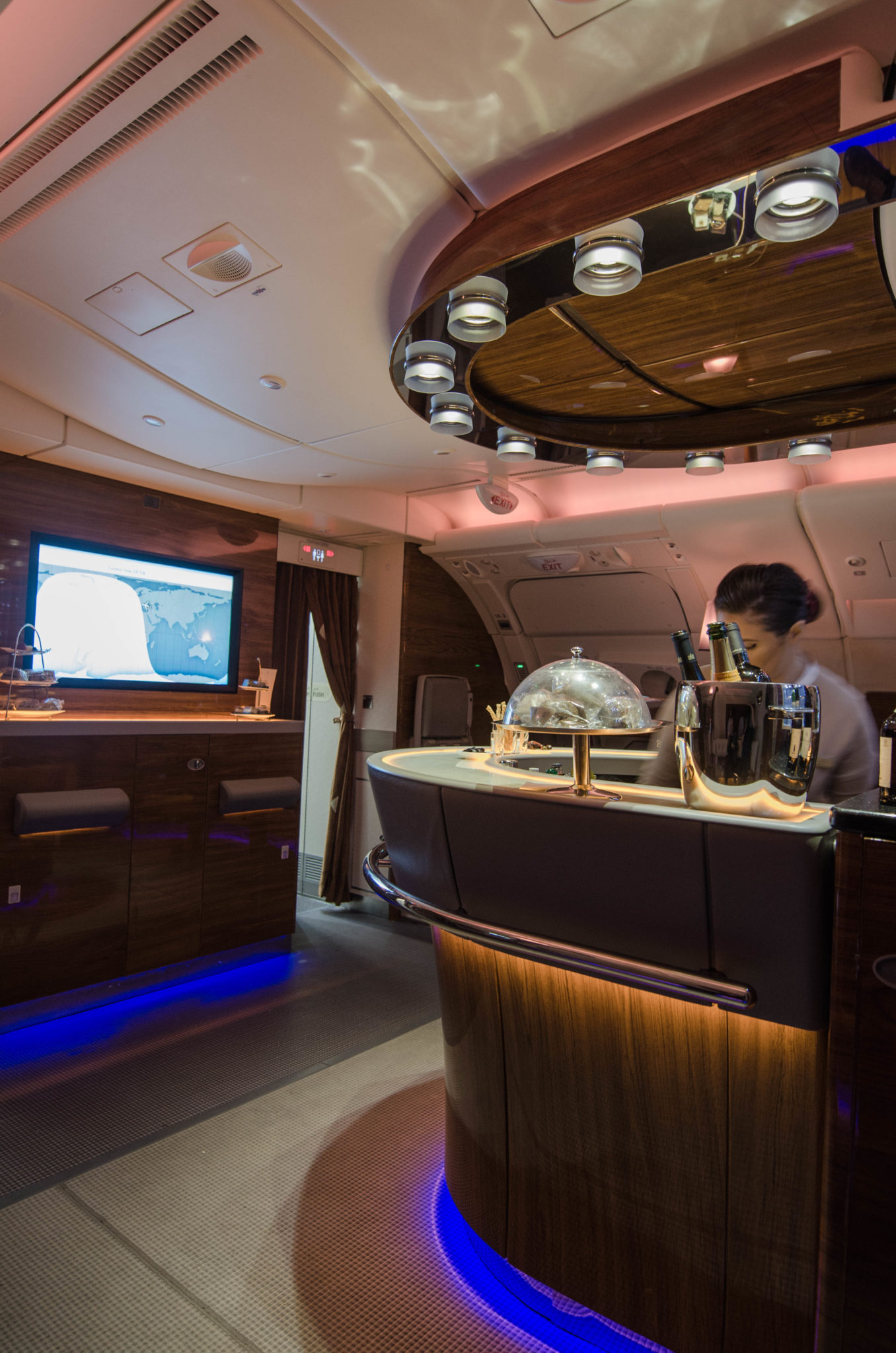 Die Bar im A380 der Emirates Business Class ist ein besonderes Highlight.