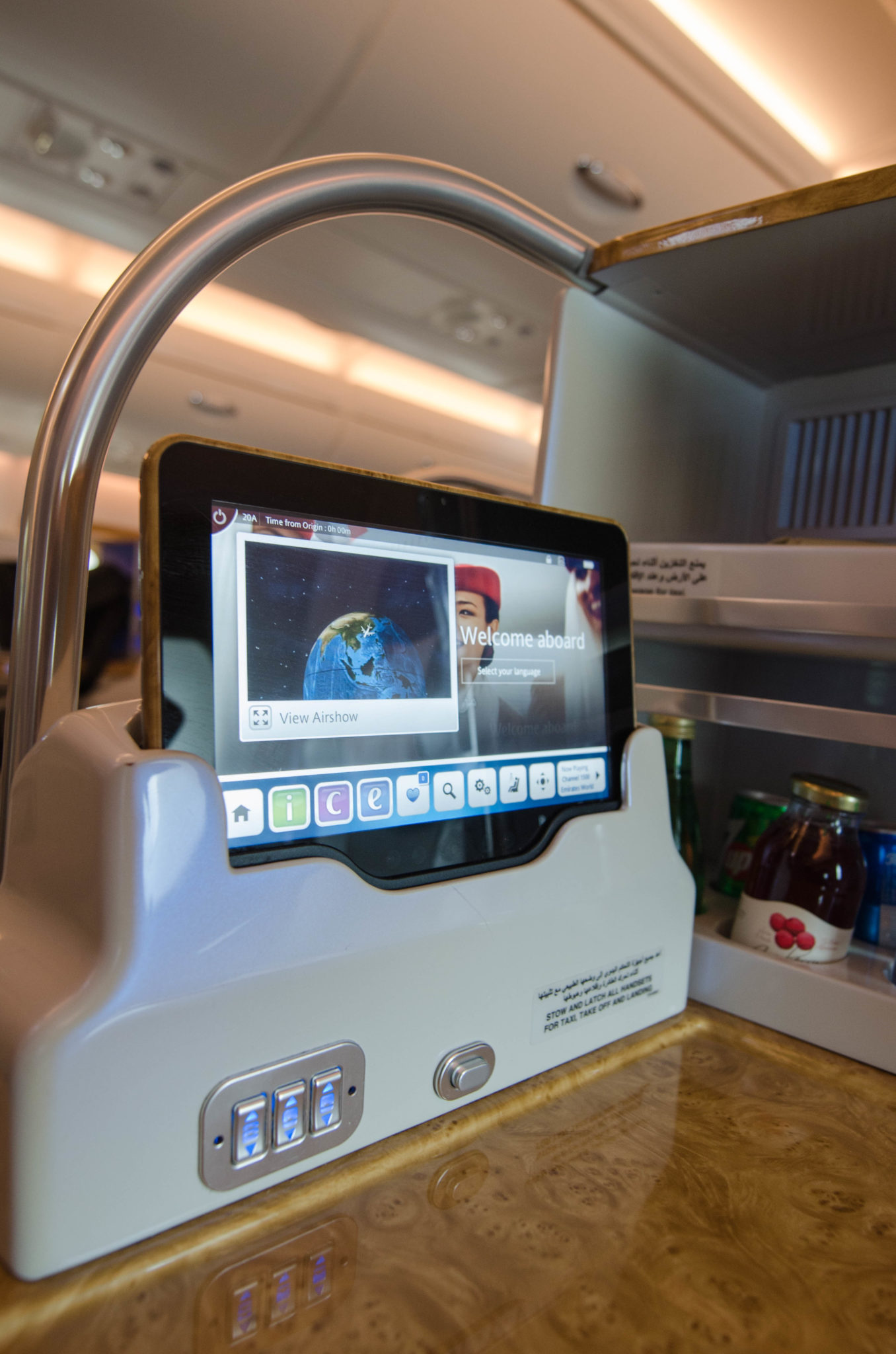 Die Technik in der Emirates A380 Business Class ist auf höchstem Standard.