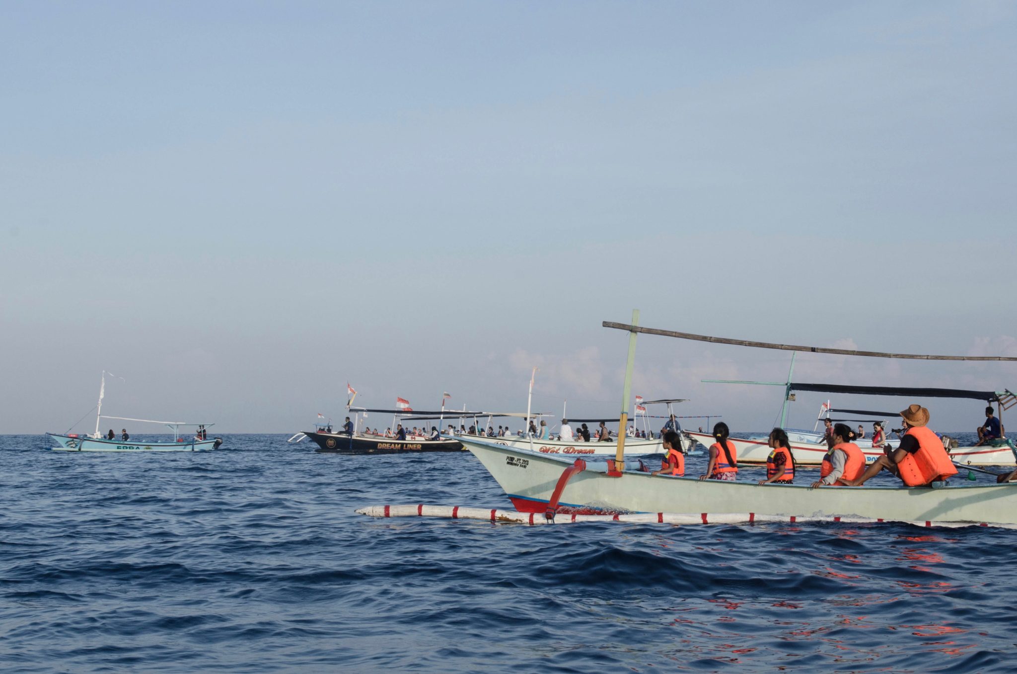 Boote in Nordbali bei den Bali-Delfinen 