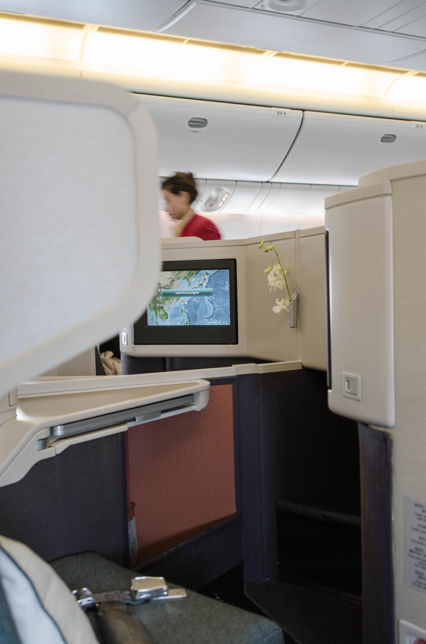 Die Sitze in der Cathay Pacific Business Class sorgen dank der Muschelform für Privatsphäre.