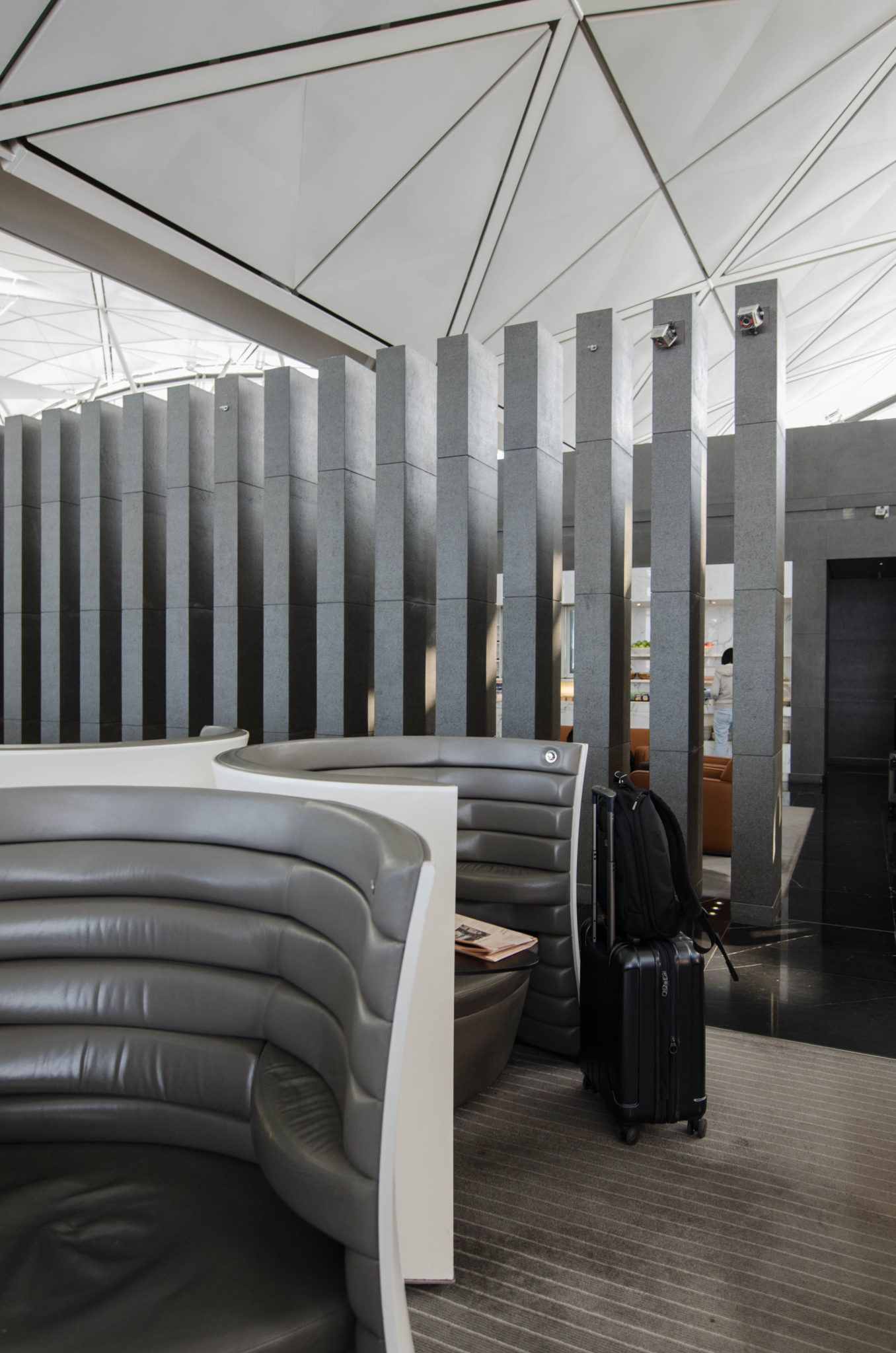 Die The Wing Business Class Lounge von Cathay Pacific ist der beste Start in den Flug in der Cathay Pacific Business Class.