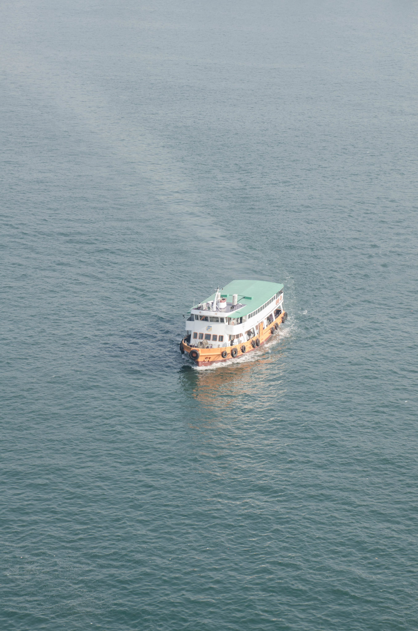 Mit der First Ferry von Hung Hom nach North Point.