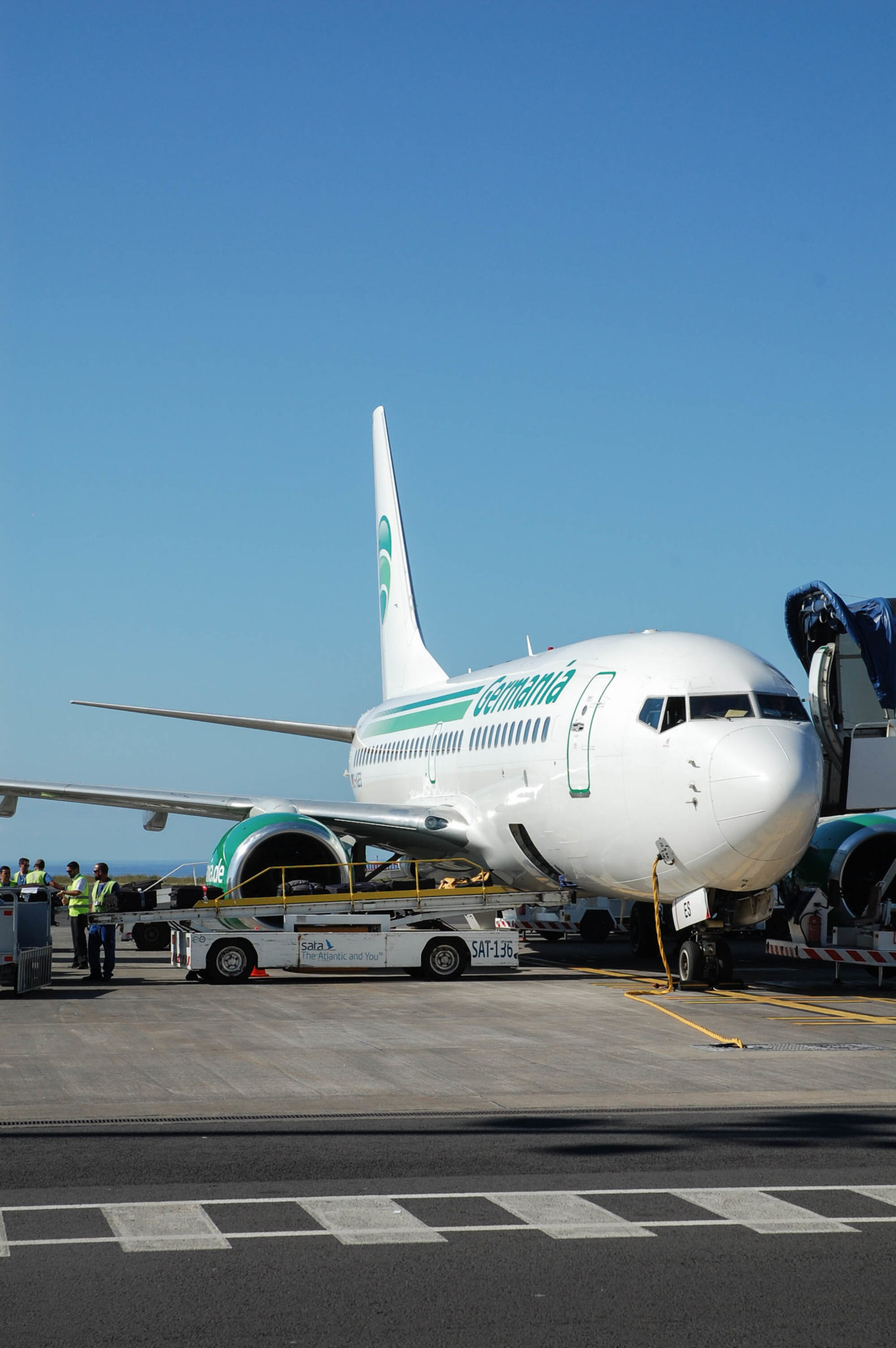 Germania Bewertung: In der Economy Class des B737-700 von Düsseldorf nach Ponta Delgada