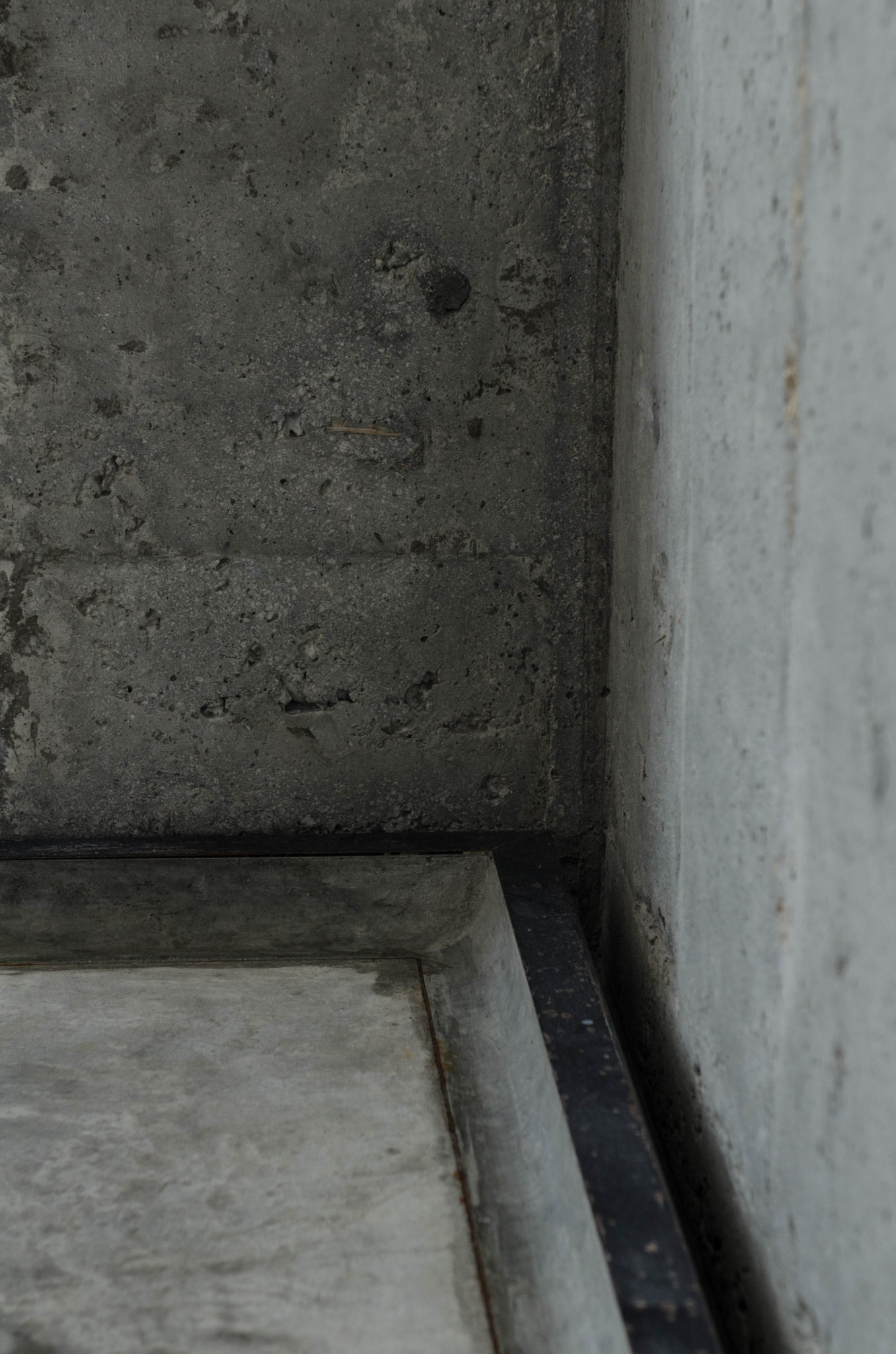 Das ganze Zimmer ist aus Beton