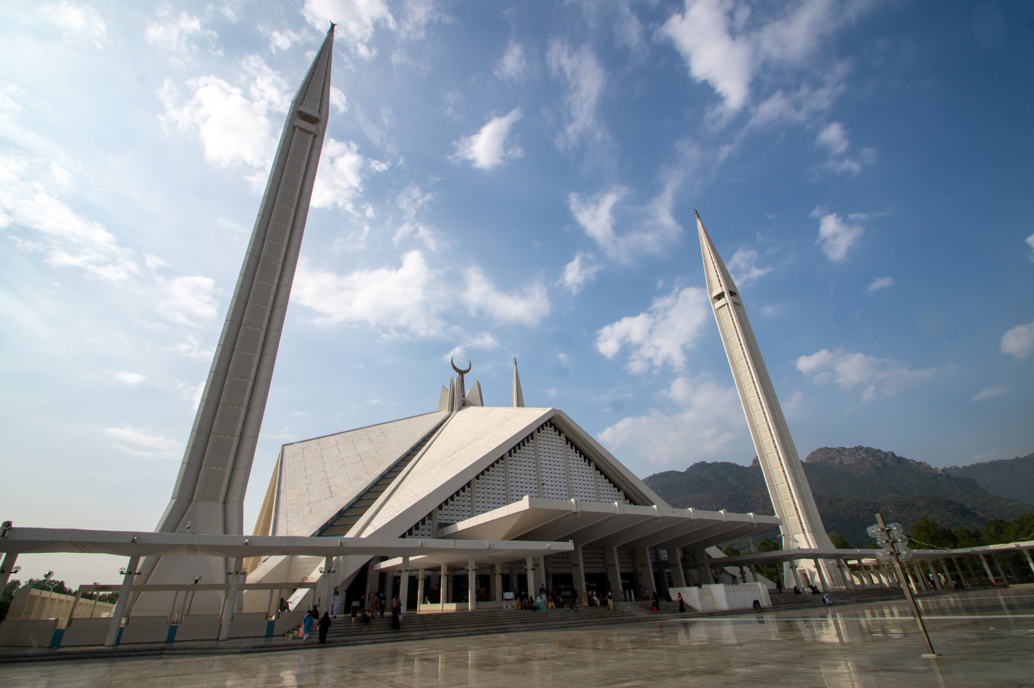 Die Faisal Moschee in Islamabad gehört zu den größten Moscheen der Welt.