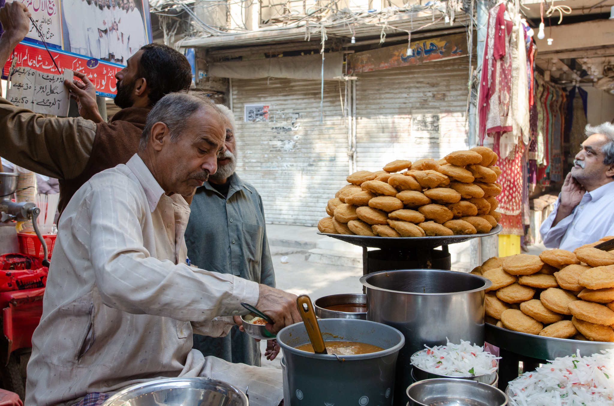Ladu ist ein vegetarischer Snack in Pakistan