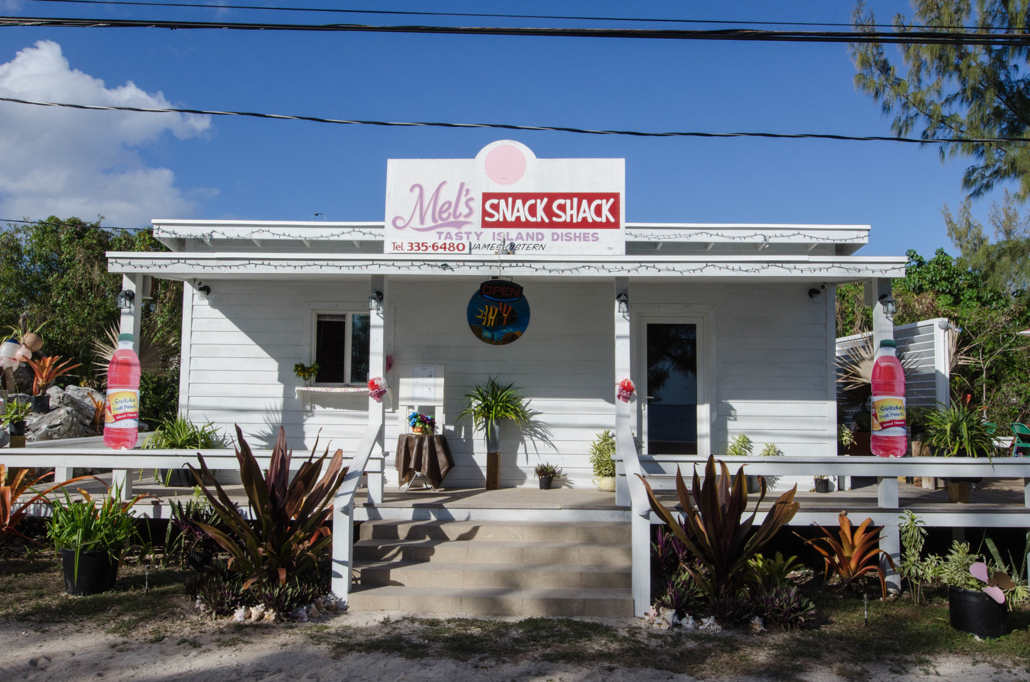 Mel's Snack Shack