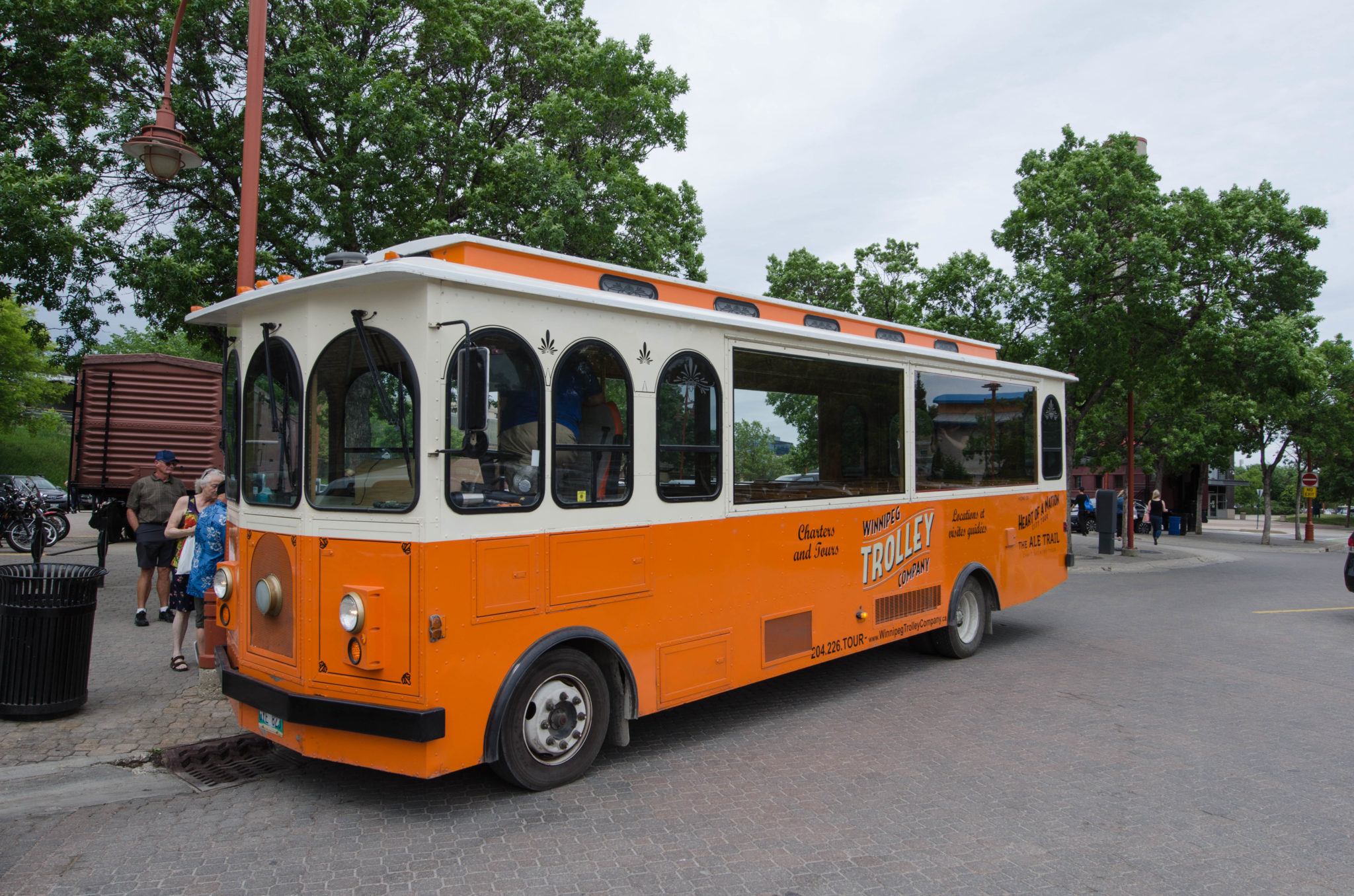 Mit der Bahn geht's zu den Sehenswürdigkeiten in Winnipeg