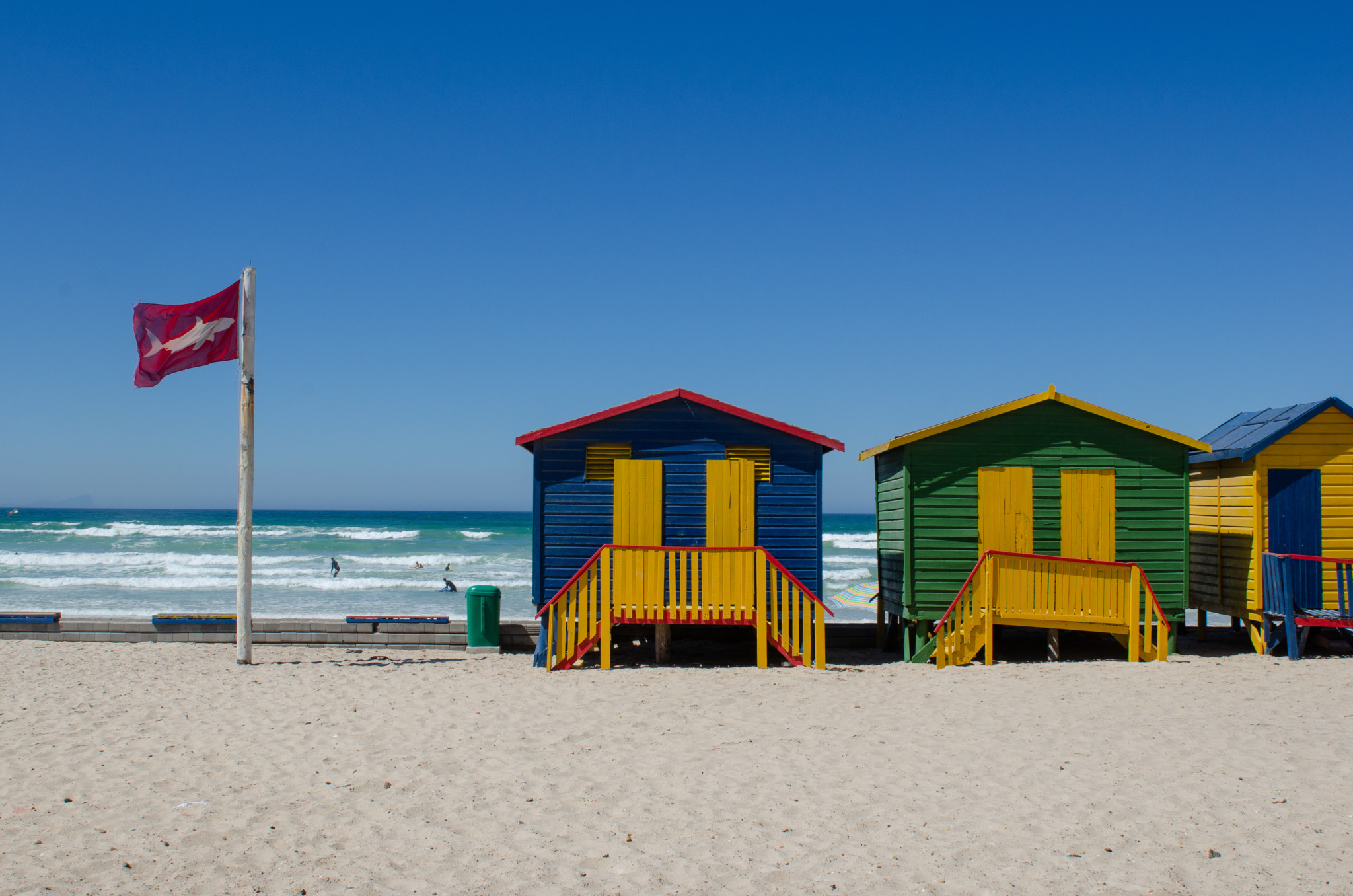 Die Strandhütten von Muizenberg dürfen bei den Südafrika Sehenswürdigkeiten nicht fehlen