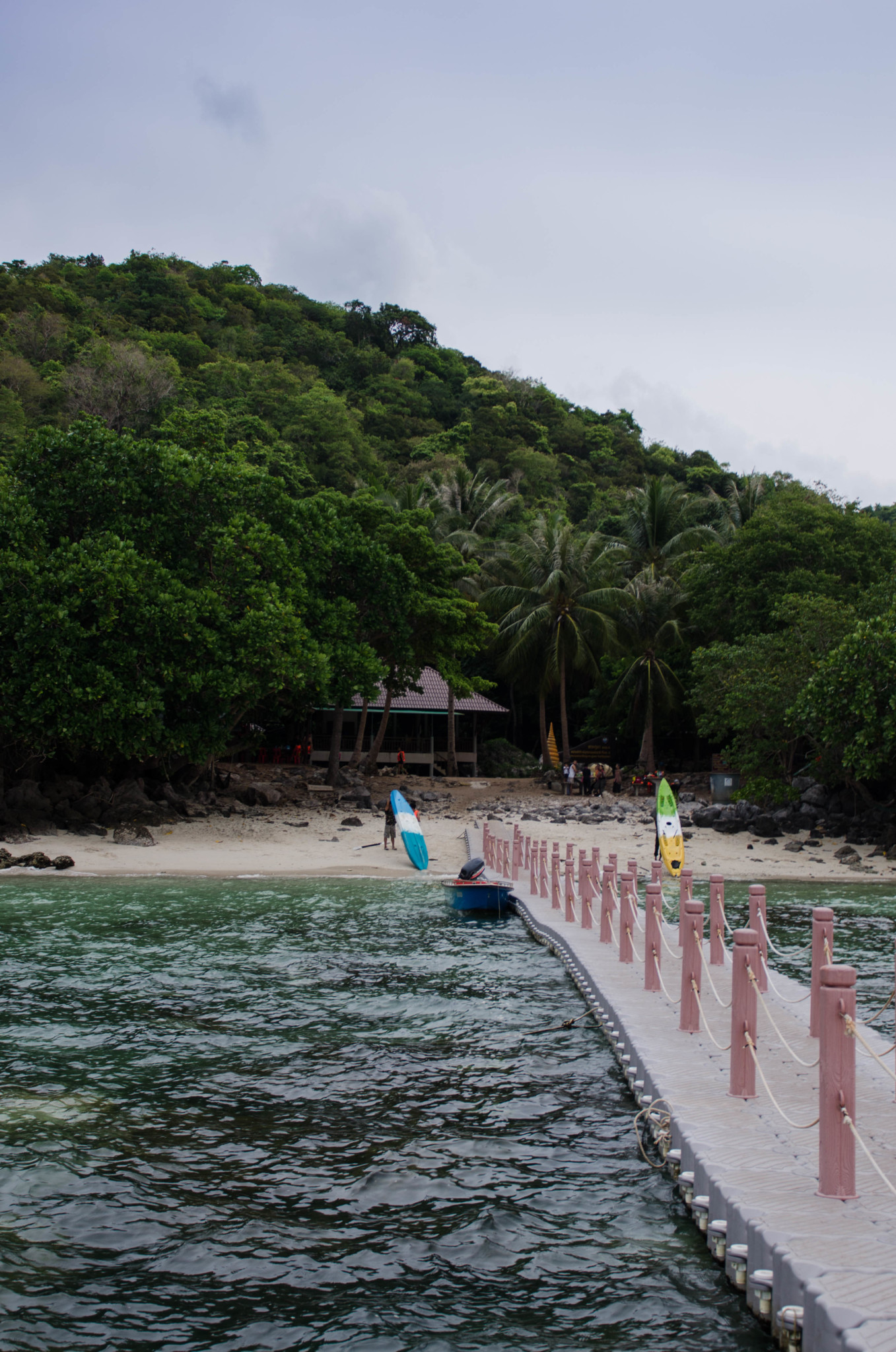 Steg auf Koh Kula in Chumphon