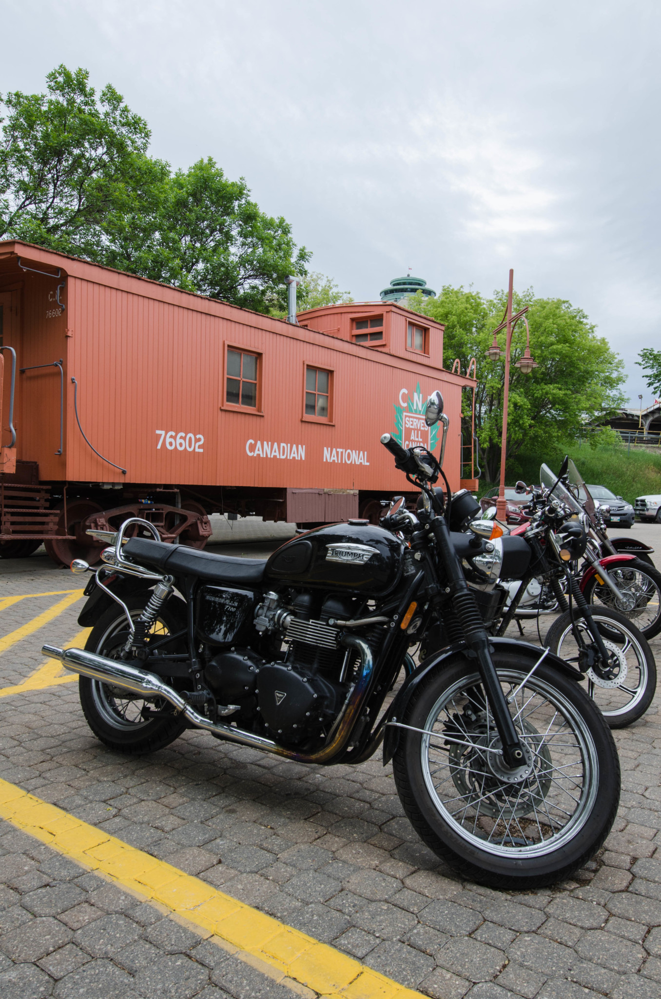 Mit dem Motorrad kann man die Landschaft um Winnipeg gut erkunden.