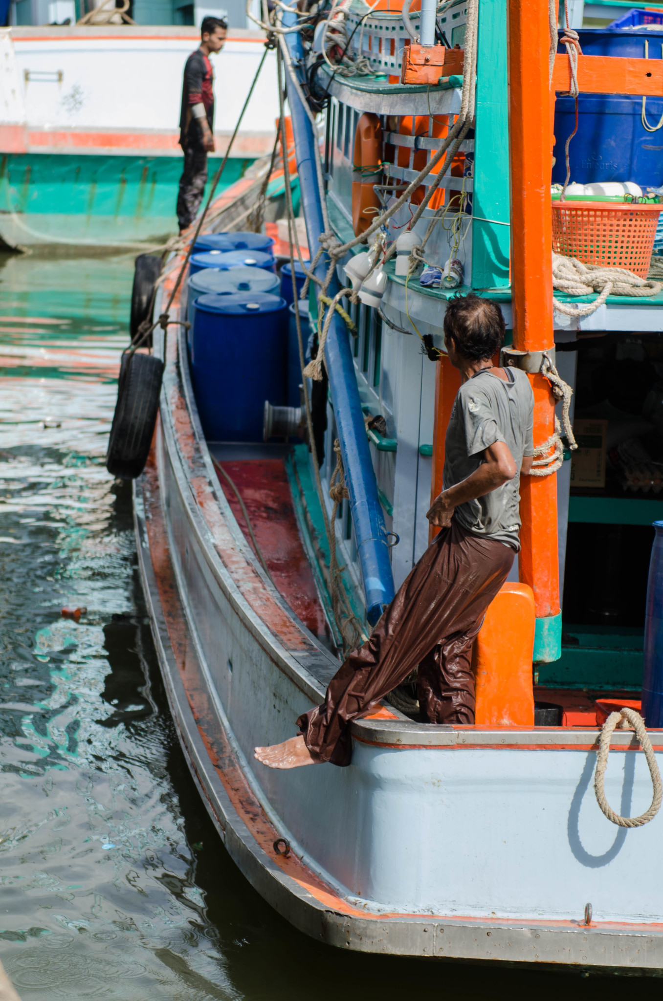 Fischer auf dem Fischmarkt in Chumphon