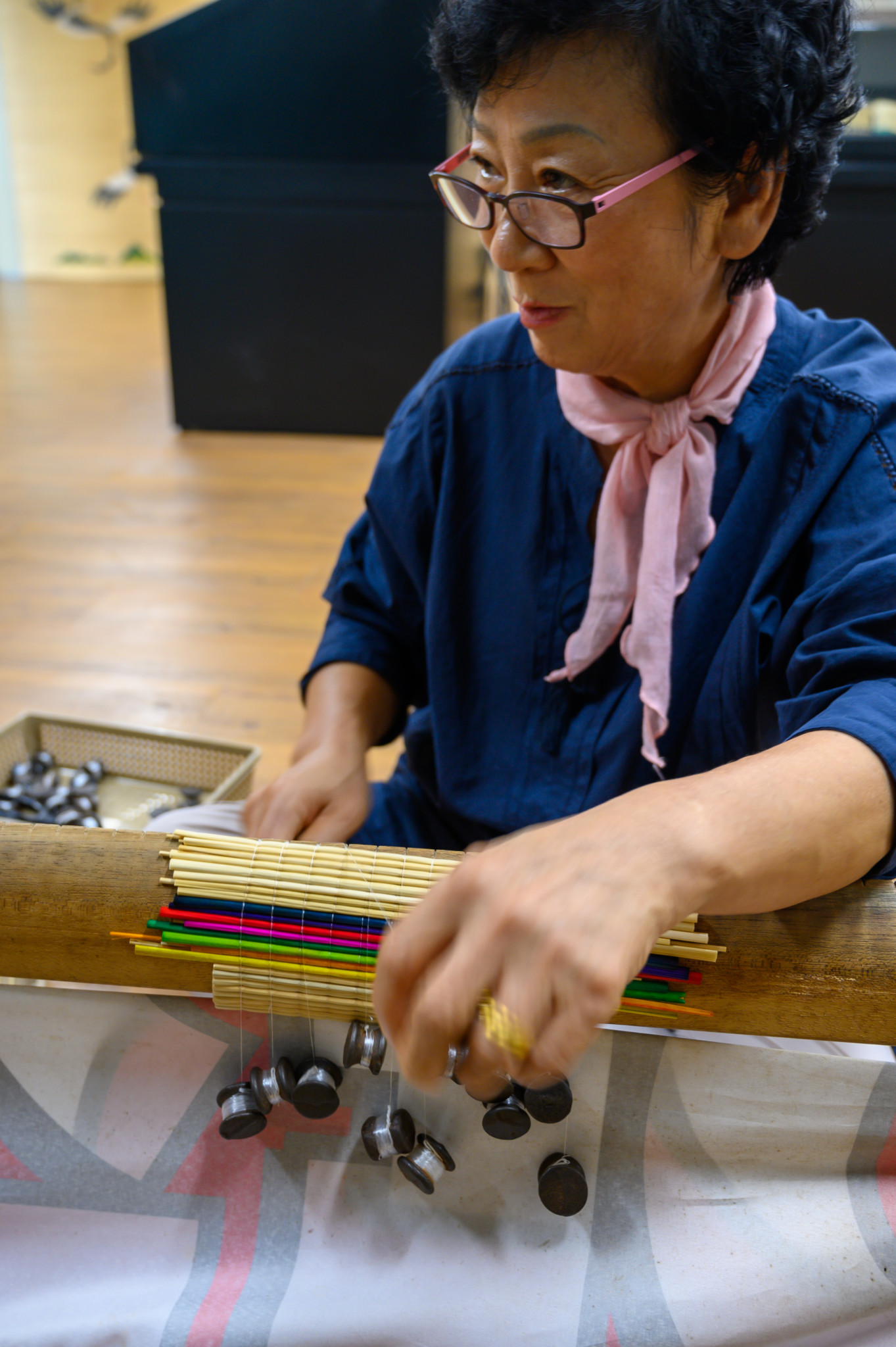 Herstellung einer Bastmatte in der Kulturzentrum Hwamunseok in Incheon her