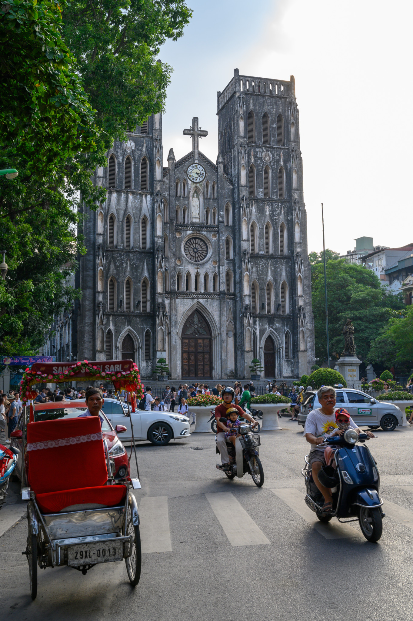 Die Joseph Kathedrale im Old Quarter Hanoi