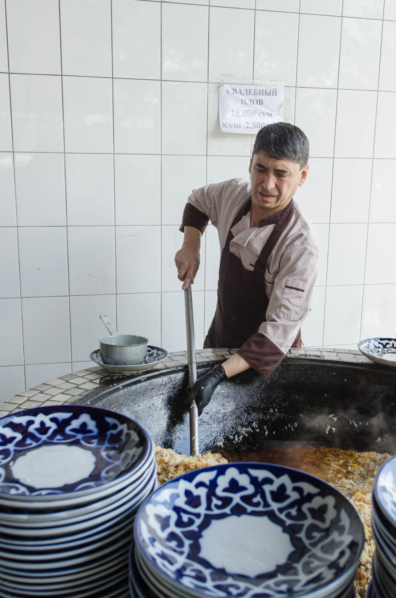 Das Nationalgericht in Usbekistan ist Pilaw