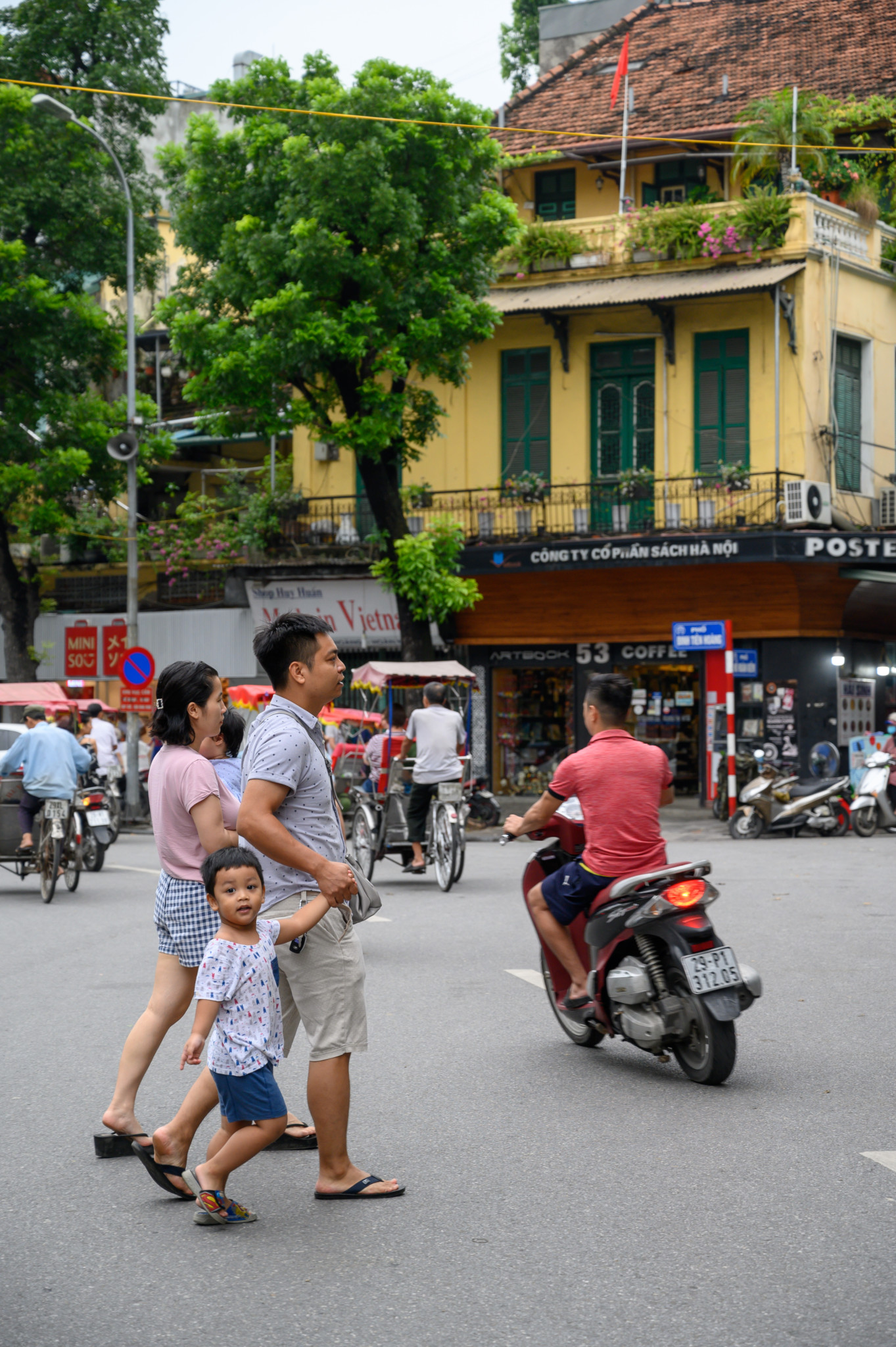 Straßenkreuzung in Vietnam