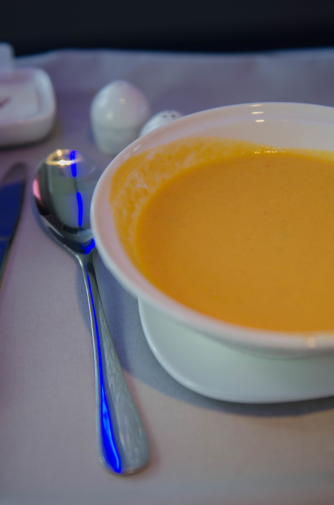Essen in der Business Class der kasachischen Air Astana