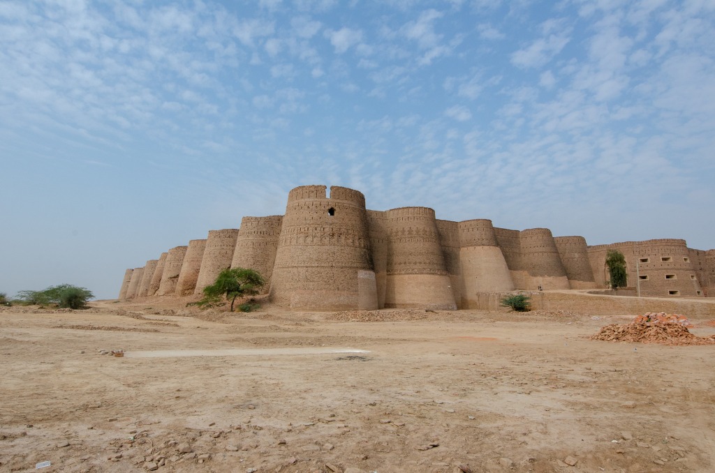 Derawar Fort als Highlight auf der Pakistan Route