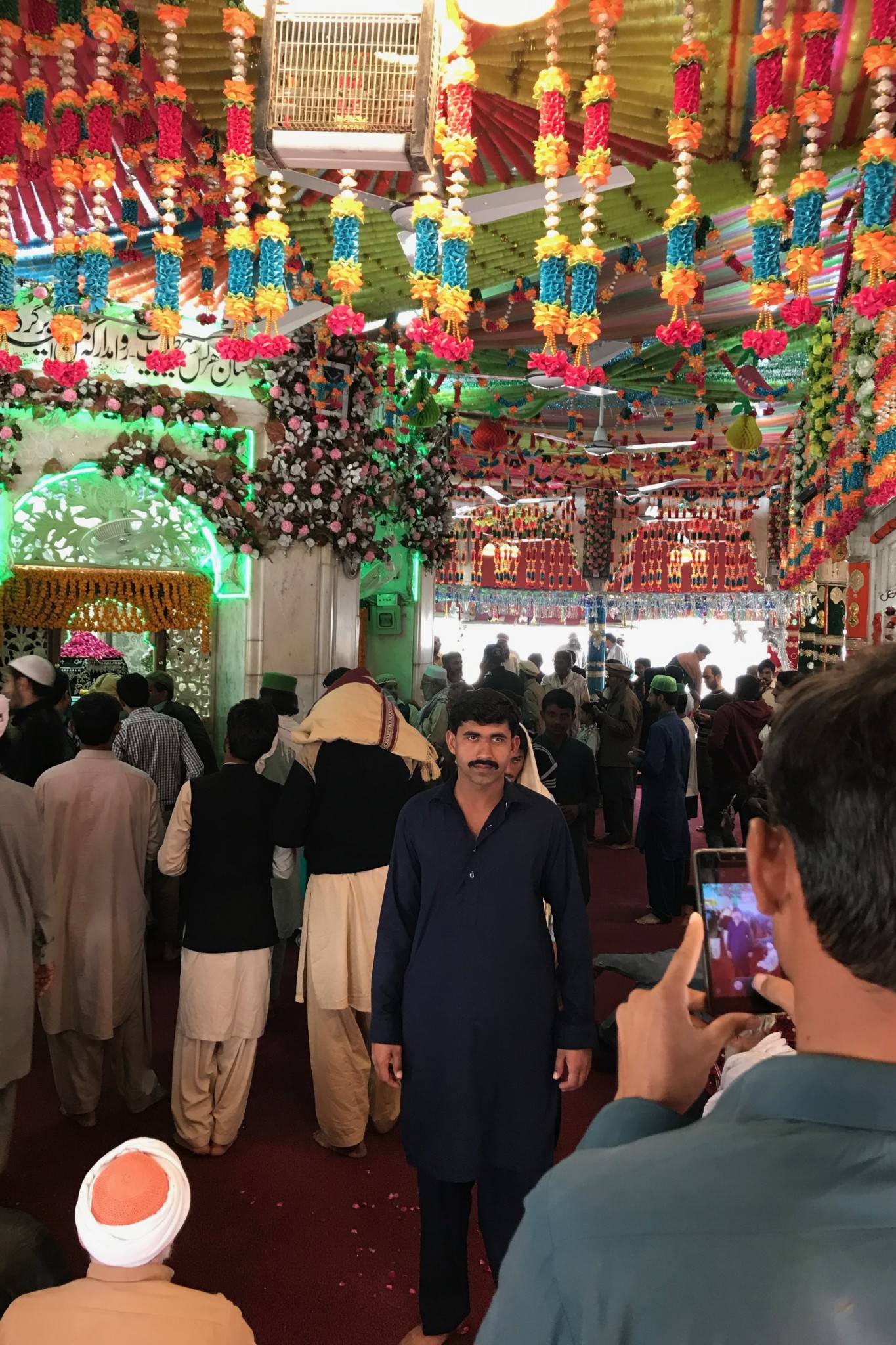 Dekoration im Data Darbar Schrein Lahore