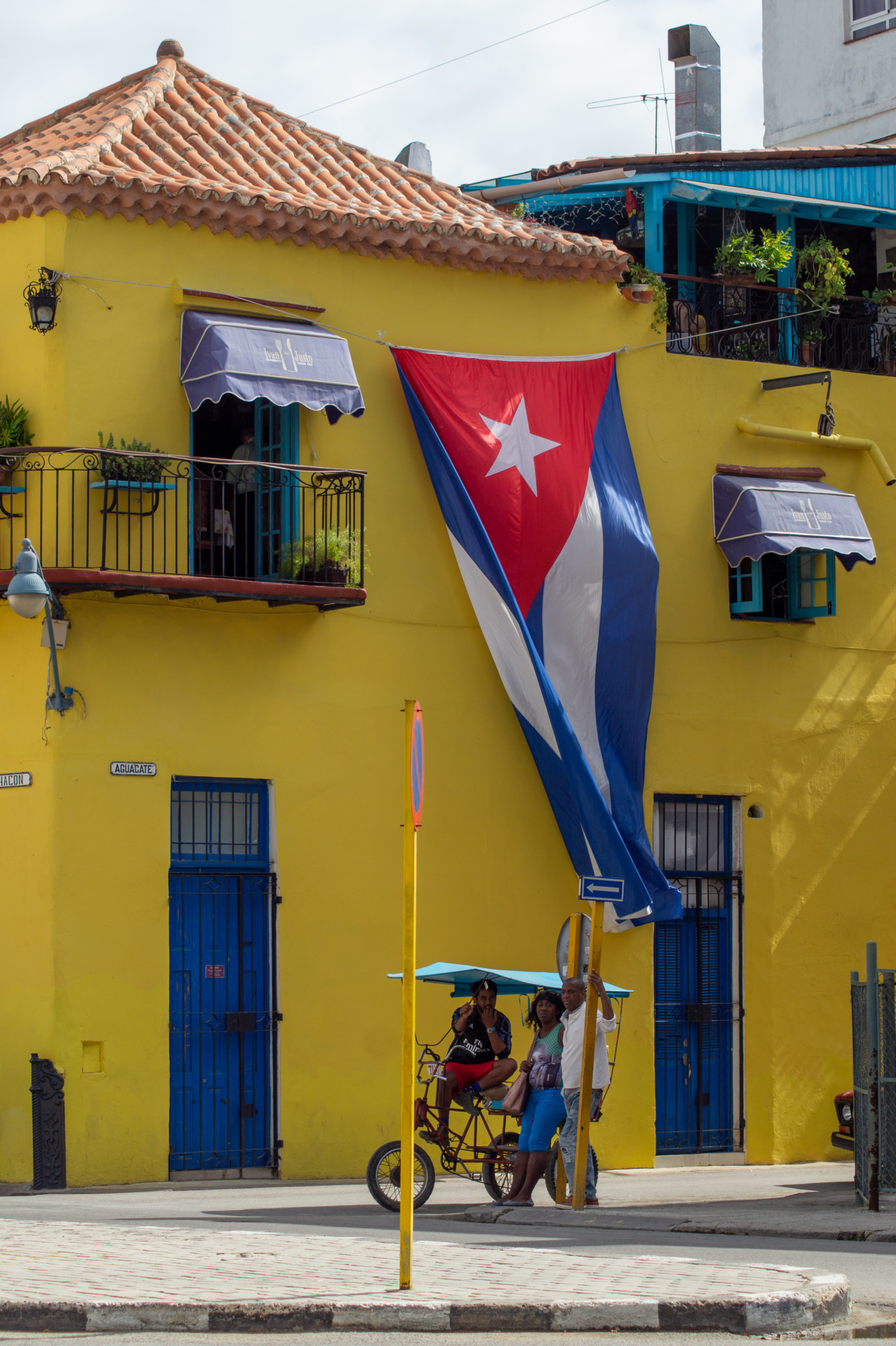 Die Flagge von Kuba sieht man in der Hauptstadt überall