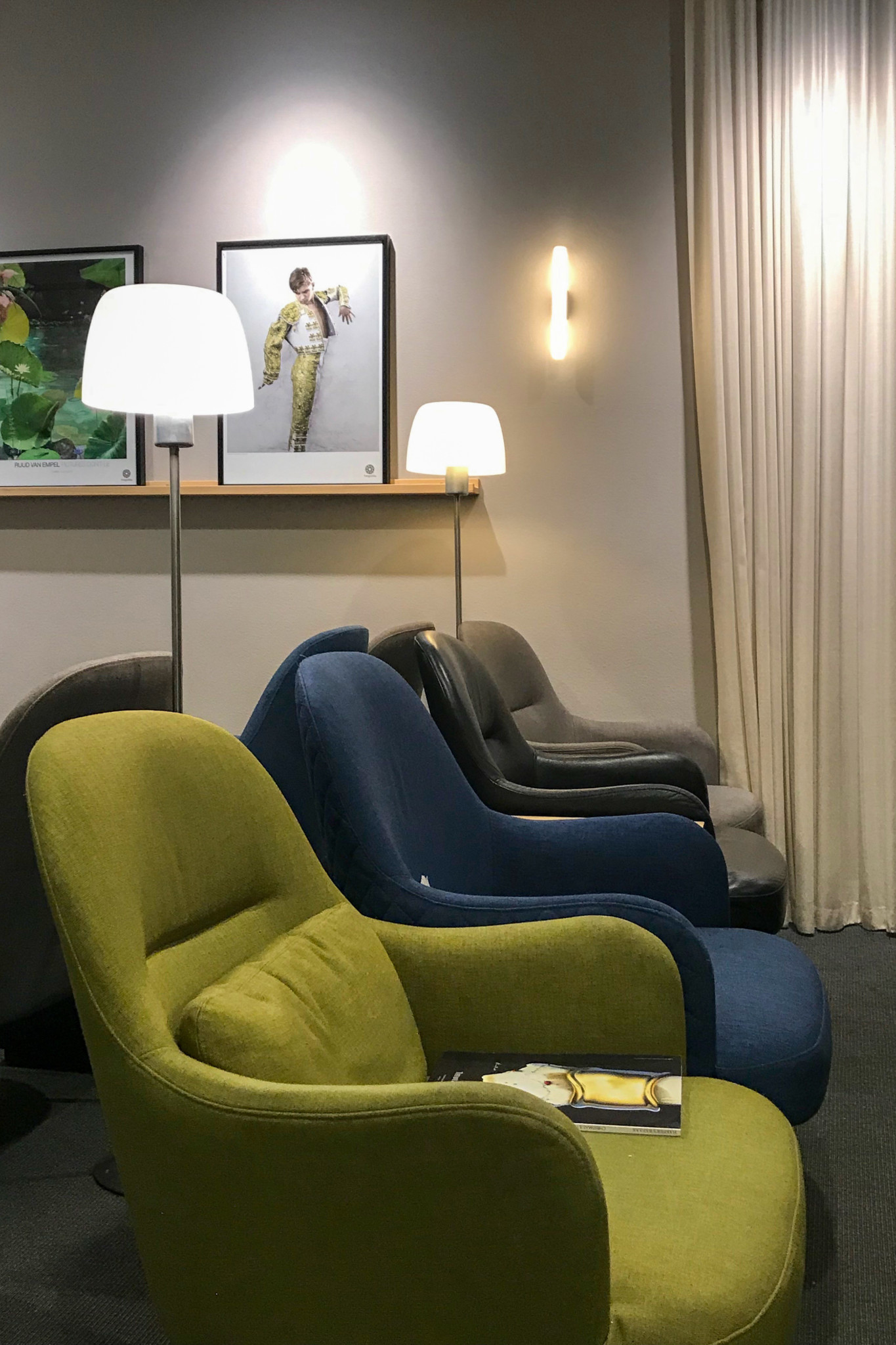 Sitzecke in der SAS Business Lounge in Stockholm