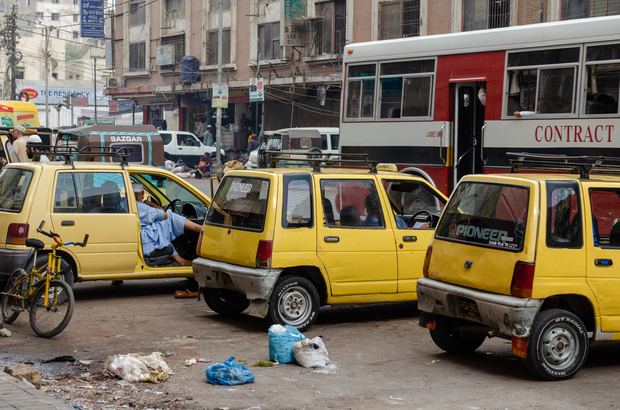 Fortbewegung in Pakistan ist mit dem Taxi nicht ganz so einfach