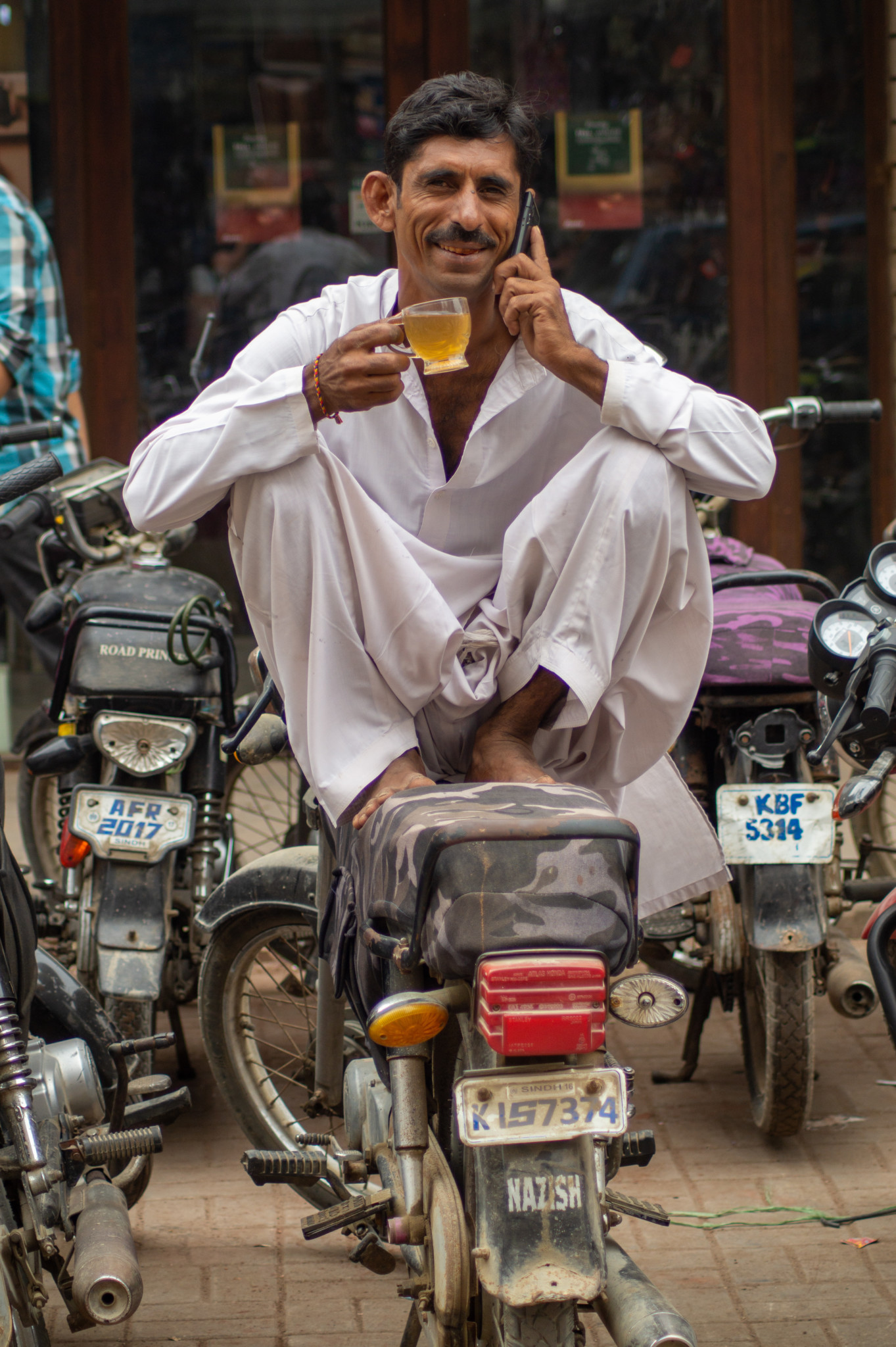 Tee in Pakistan