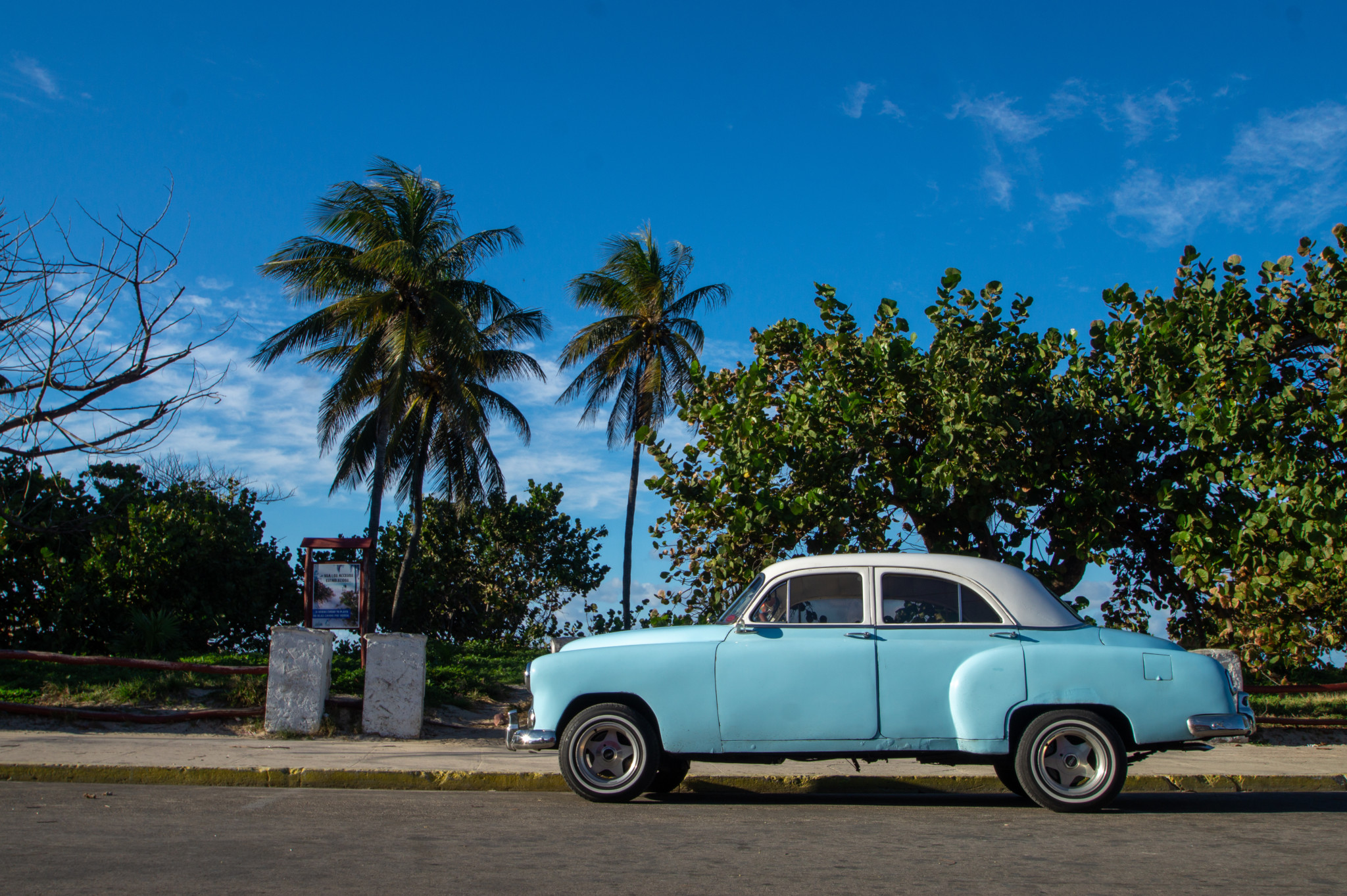 Mit dem Oldtimer an den Varadero Sehenswürdigkeiten vorbei