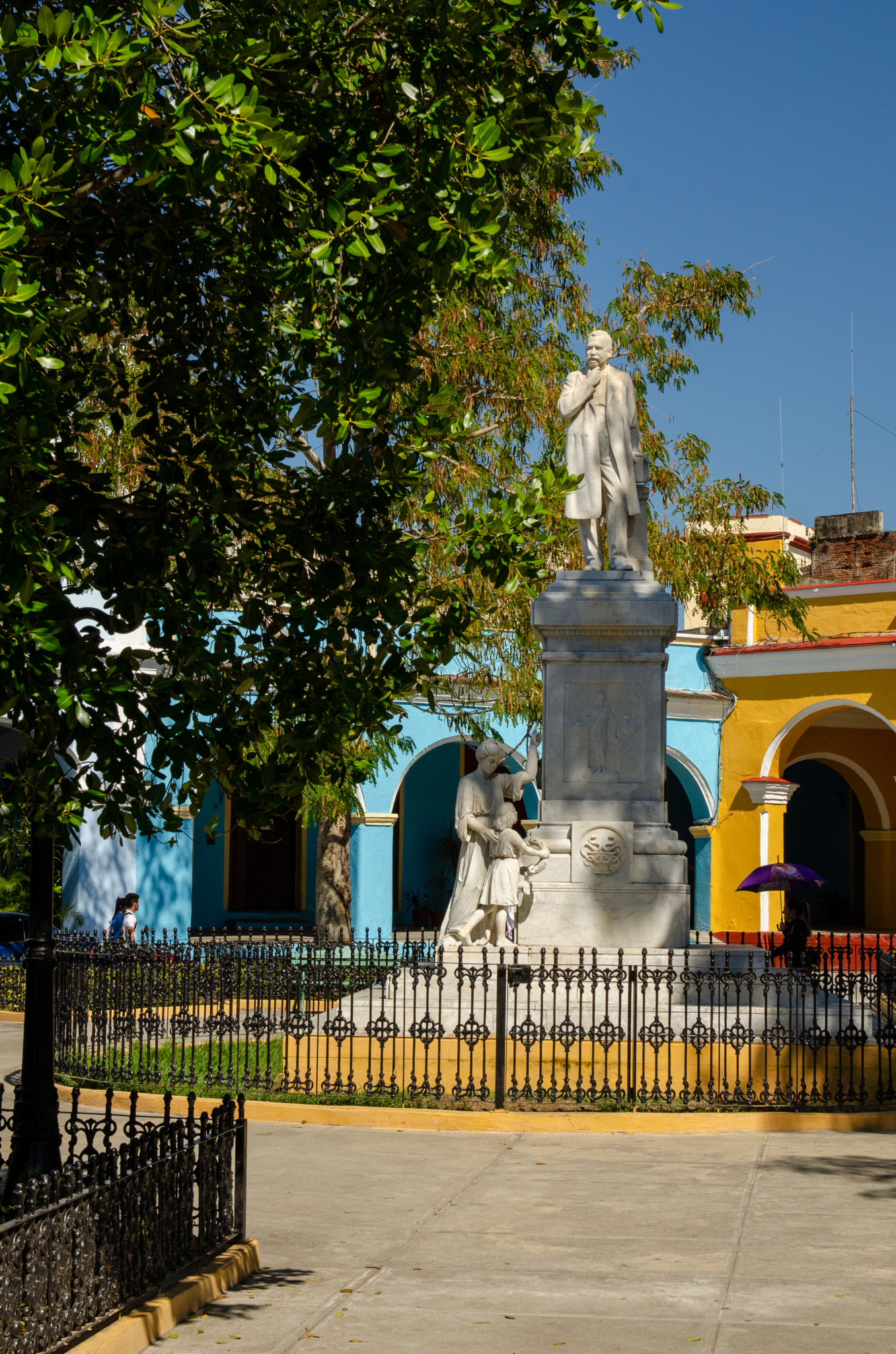 Statue im Parque Serafin Sanchez