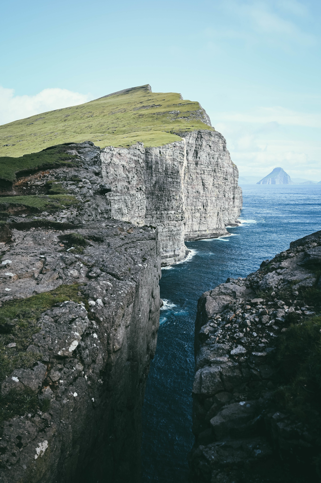 Höhenangst sollte man im Färöer Inseln Urlaub nicht haben
