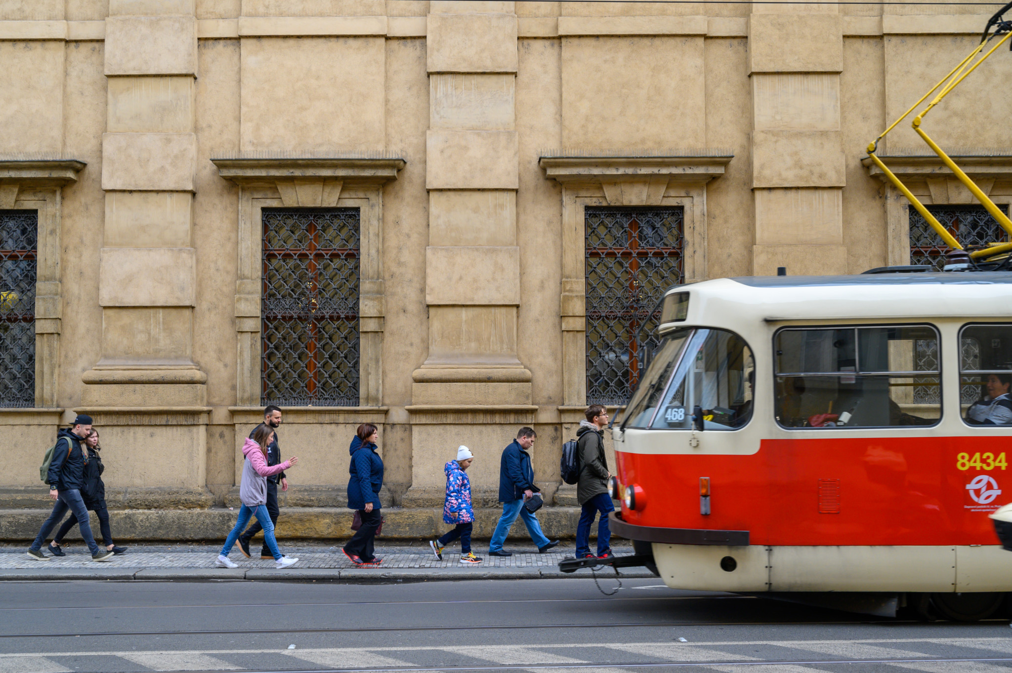 Zu unseren Prag Tipps gehört sicher auch die Fahrt mit der Straßenbahn