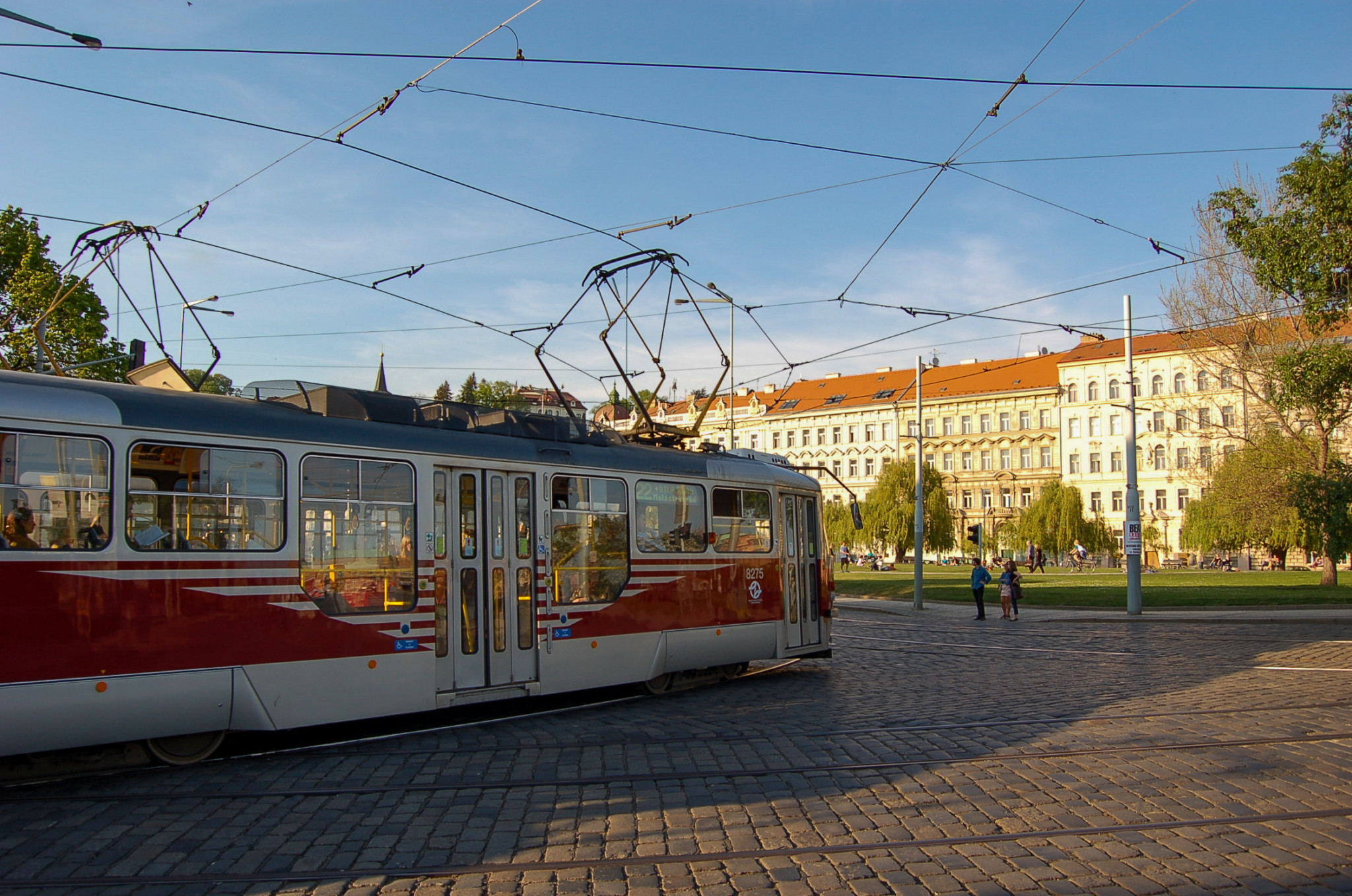 Mit der Straßenbahn in Prag kann man fast alle Sehenswürdigkeiten erkunden.