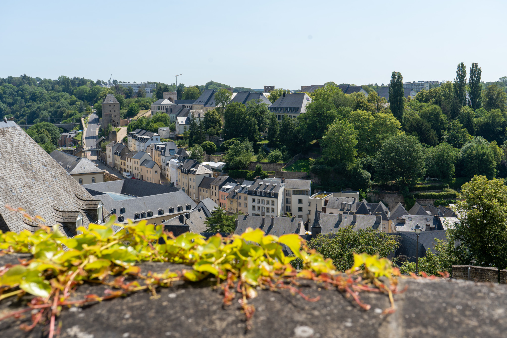 Ausblick auf Luxemburg Stadt von der Corniche aus