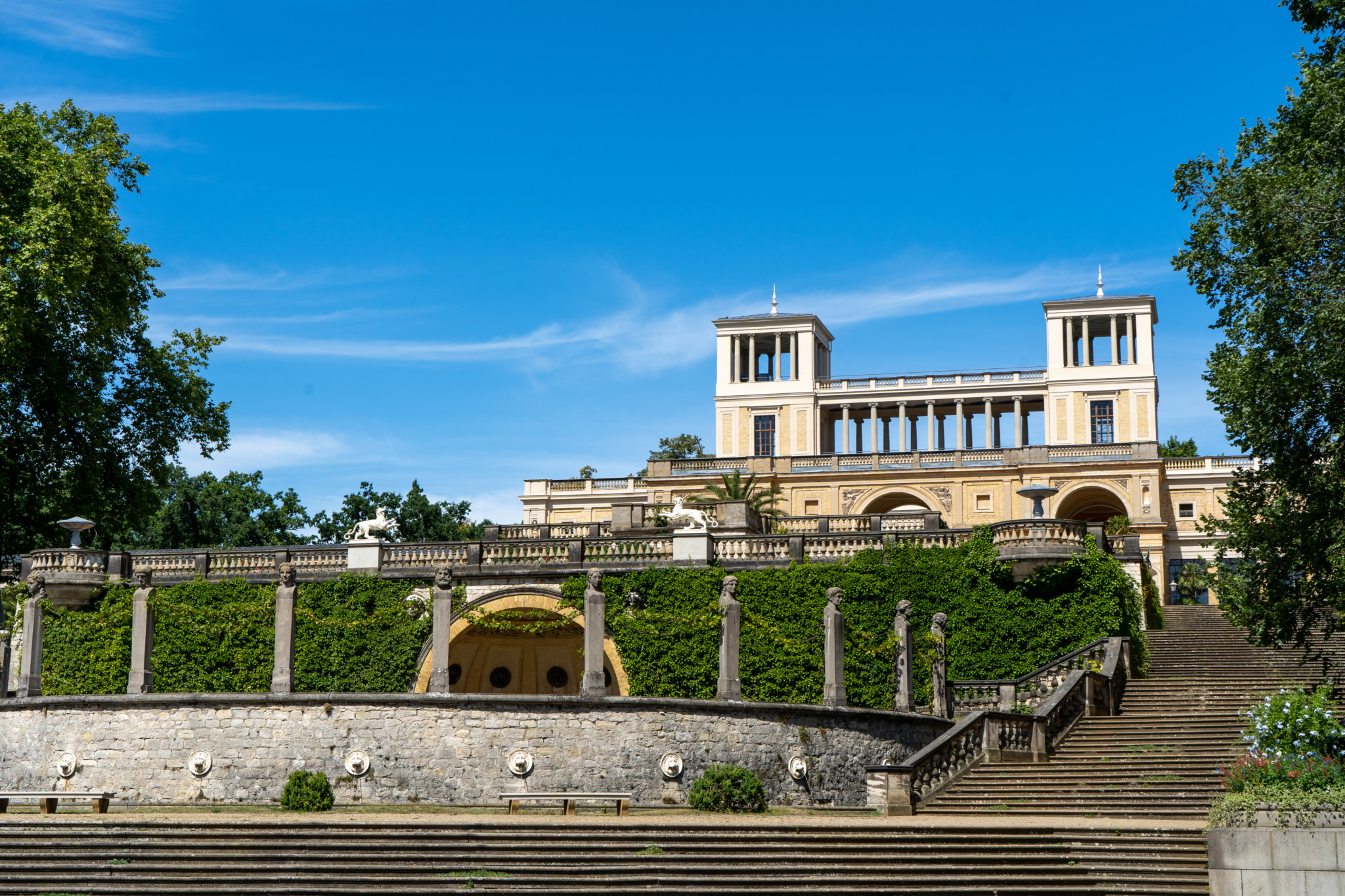 Das schicke Orangerieschloss steht unweit vom Schloss Sanssouci entfernt