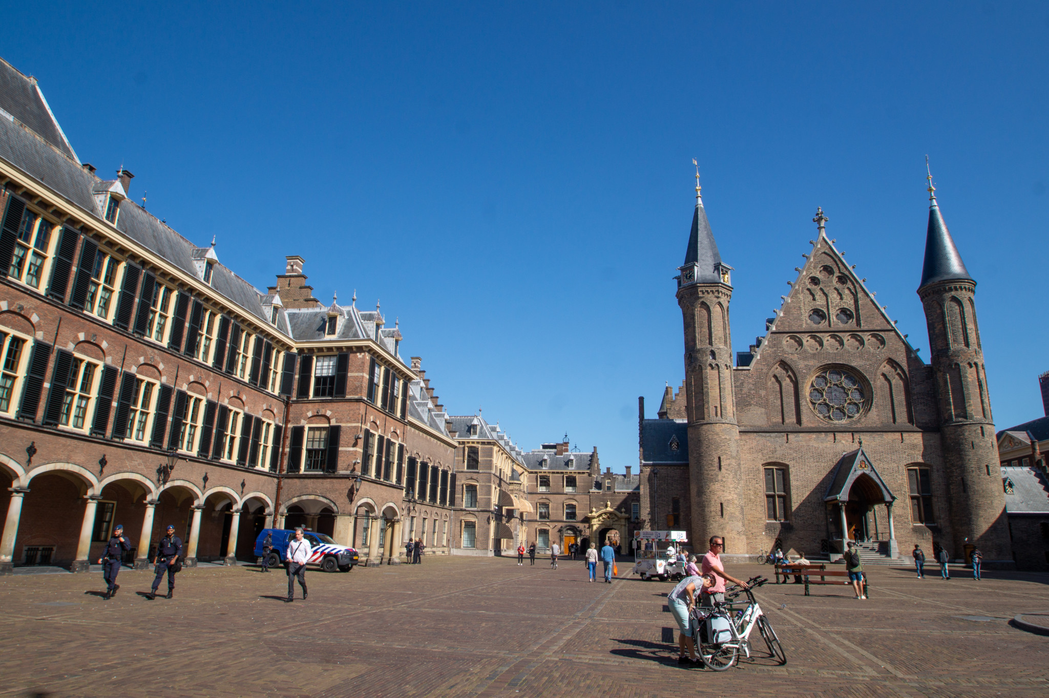 Der Binnenhof gehört zu den wichtigsten Den Haag Sehenswürdigkeiten
