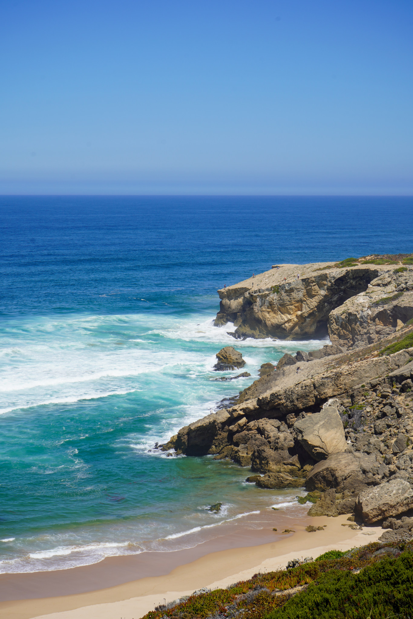 Typische Felsenküste an der Algarve